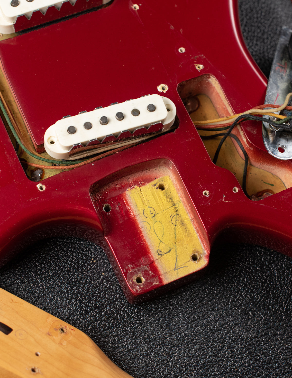 Fender Jaguar neck pocket 1966 Red