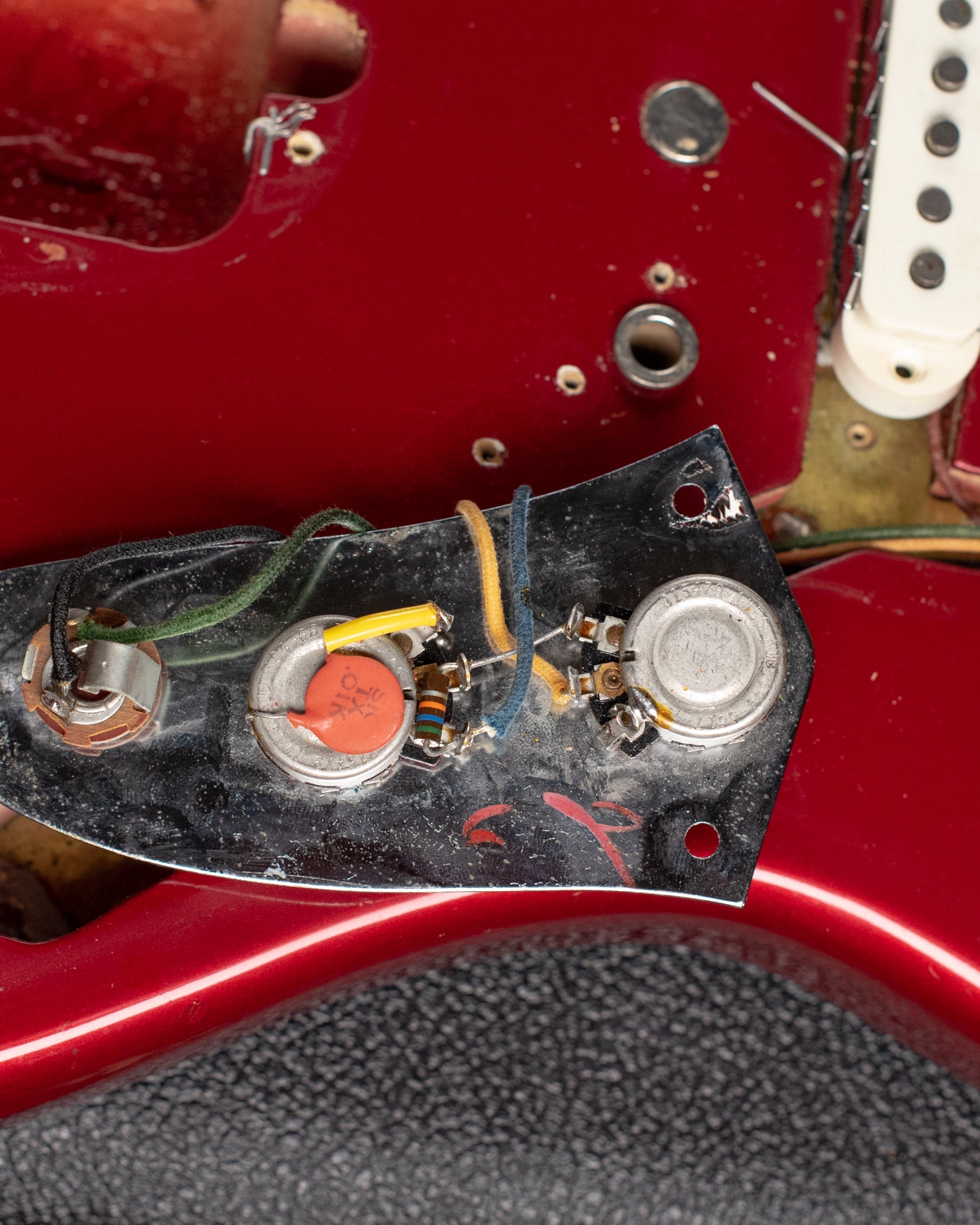 How to date Fender Jaguar guitar potentiometers