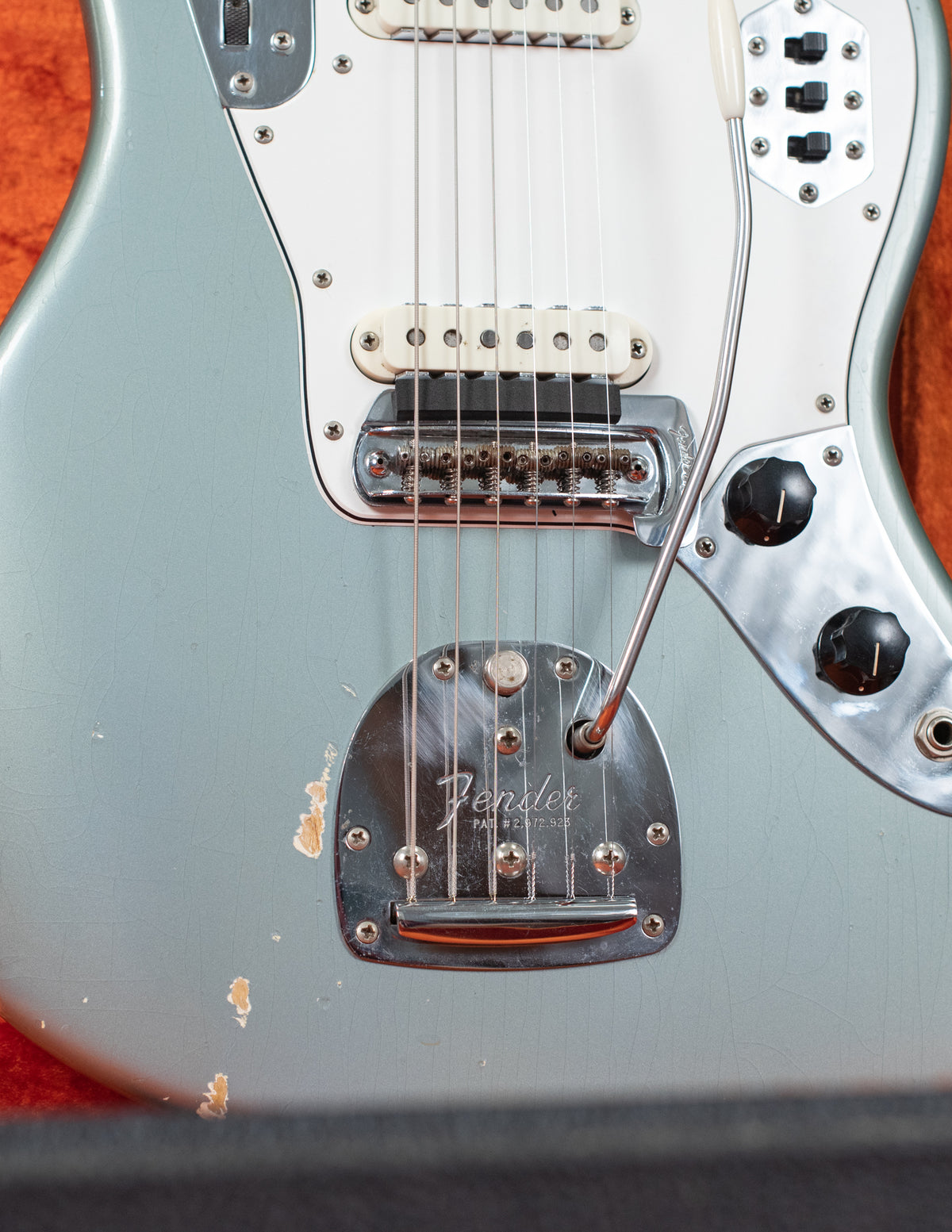 Fender Jaguar floating bridge and tremolo