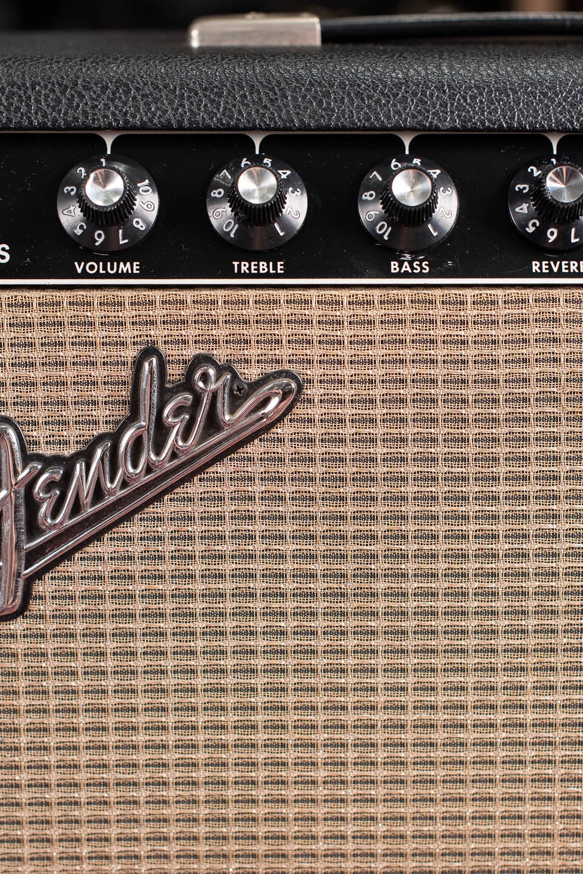 Raised metal Fender amp logo 1966