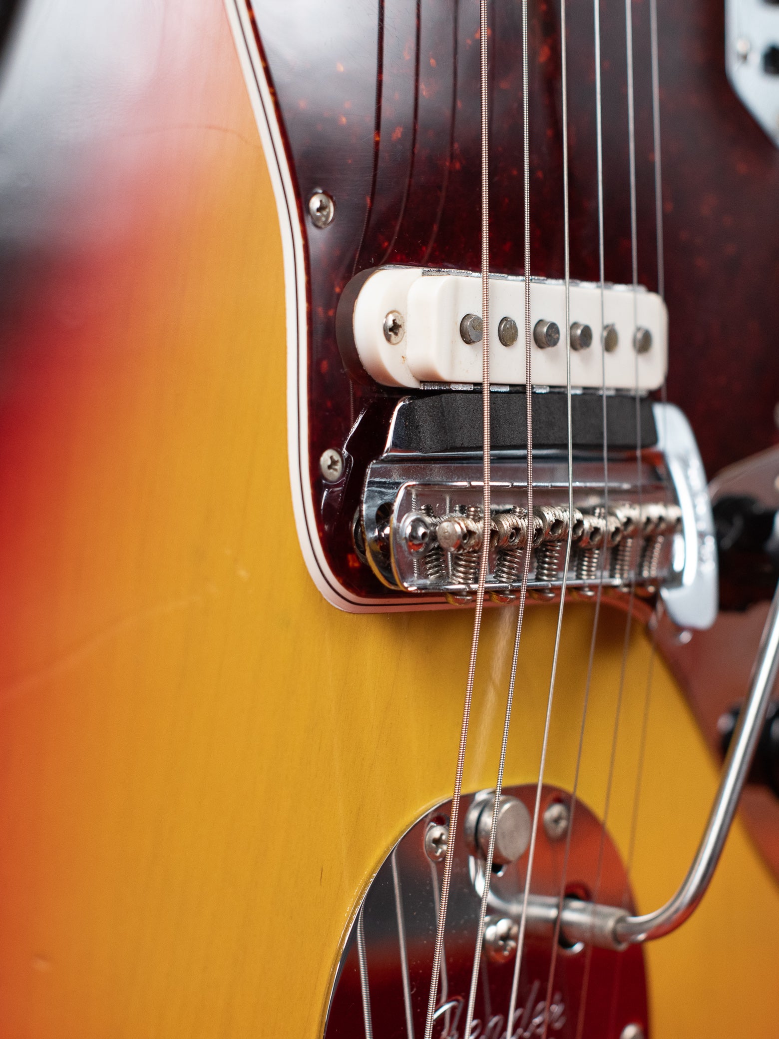 Fender mute, bridge mute, Vintage 1966 Fender Jaguar Sunburst
