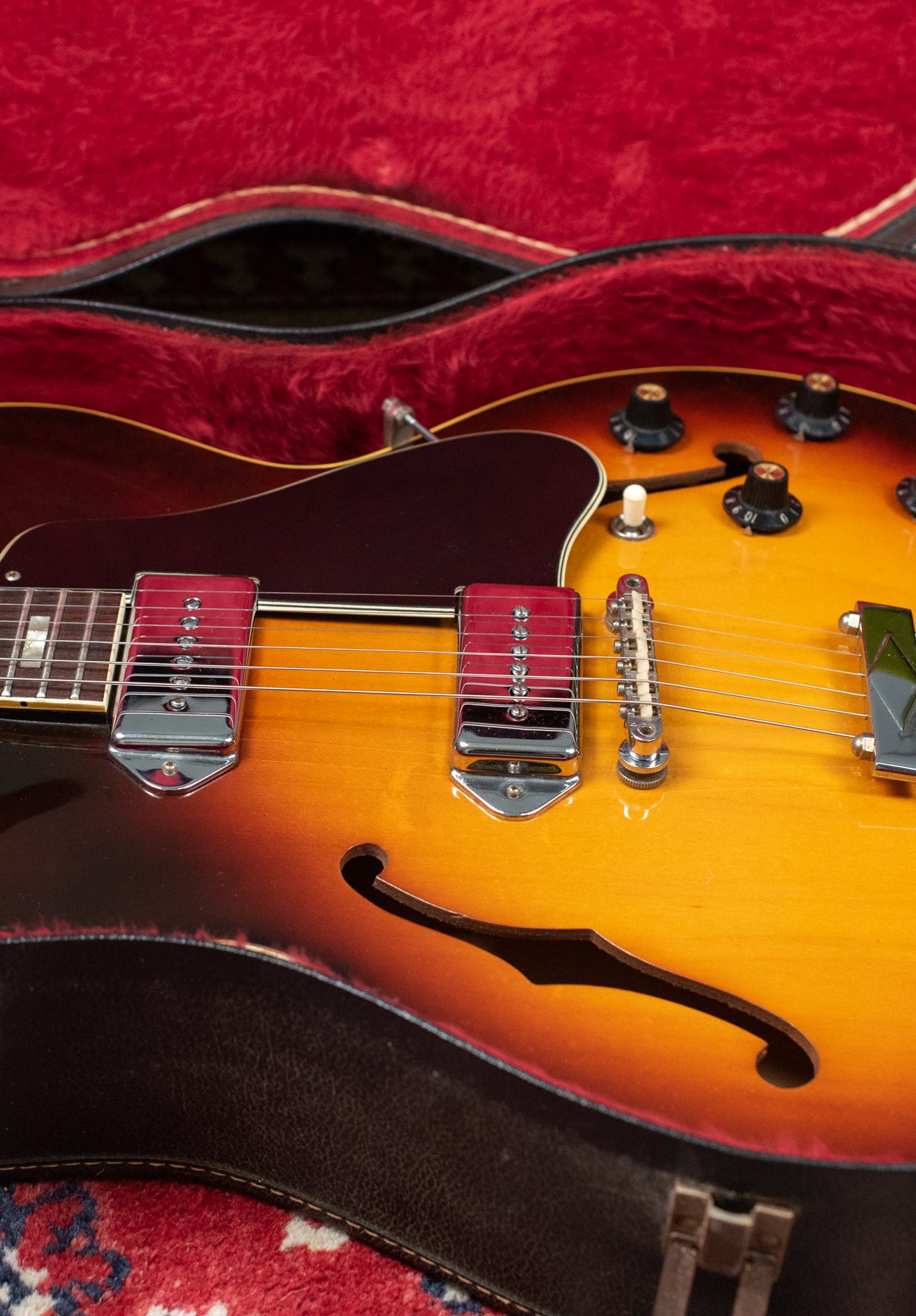 Where to sell vintage Gibson guitars