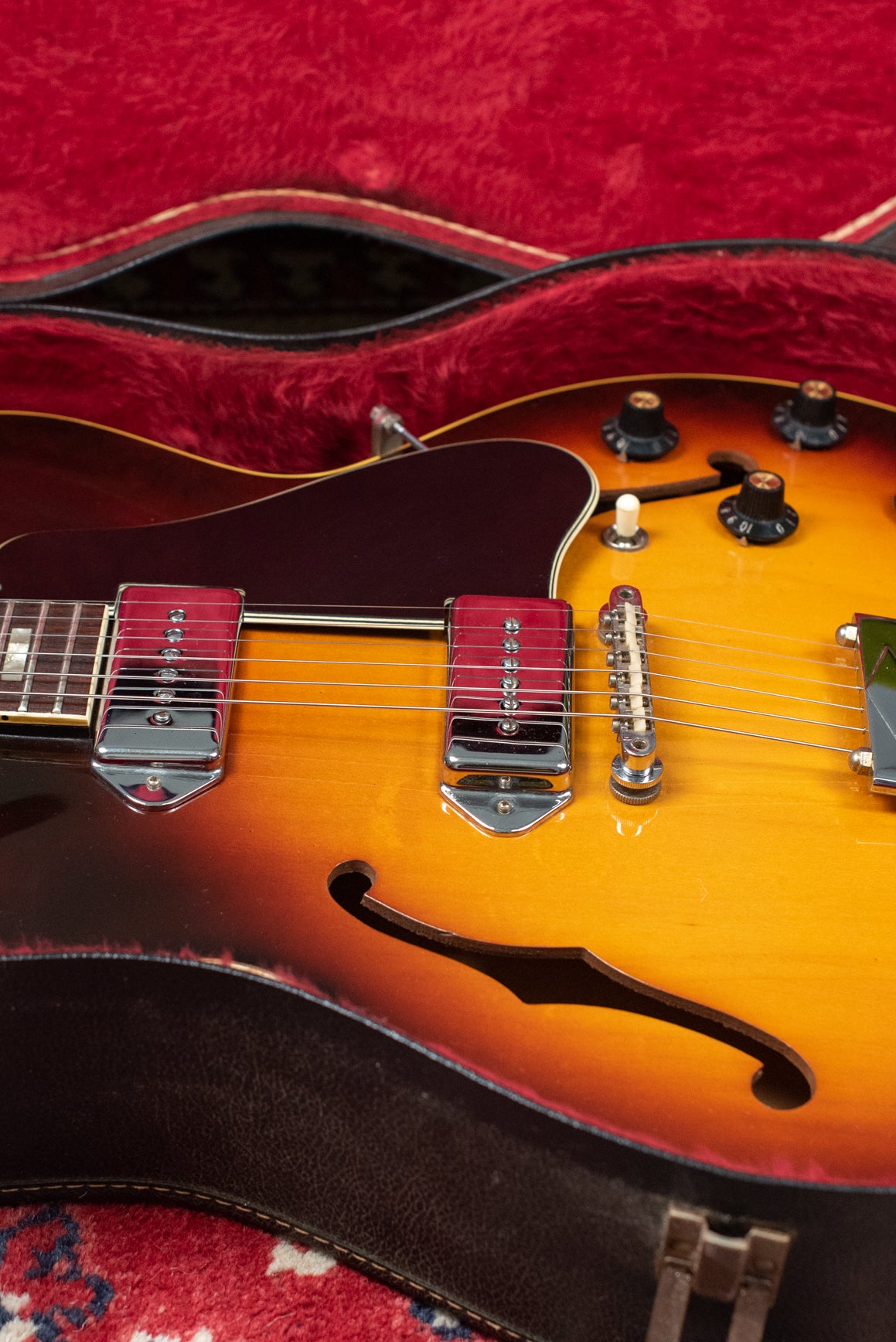 Where to sell vintage Gibson guitars