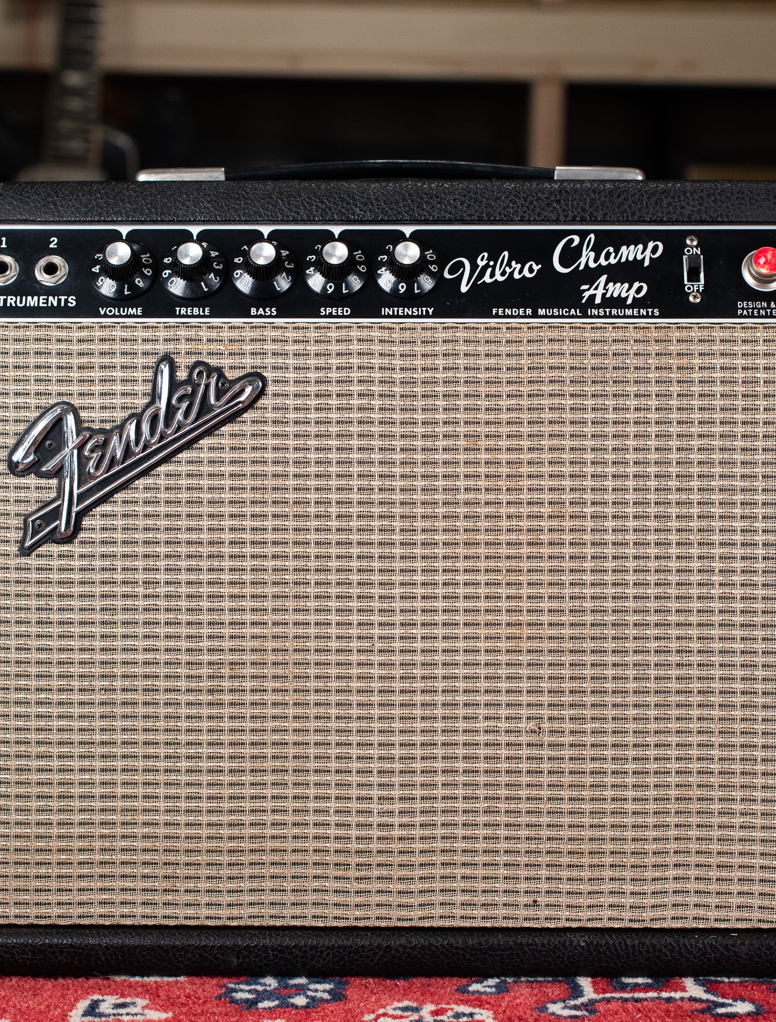 Vintage 1967 Fender Vibro Champ guitar amplifier