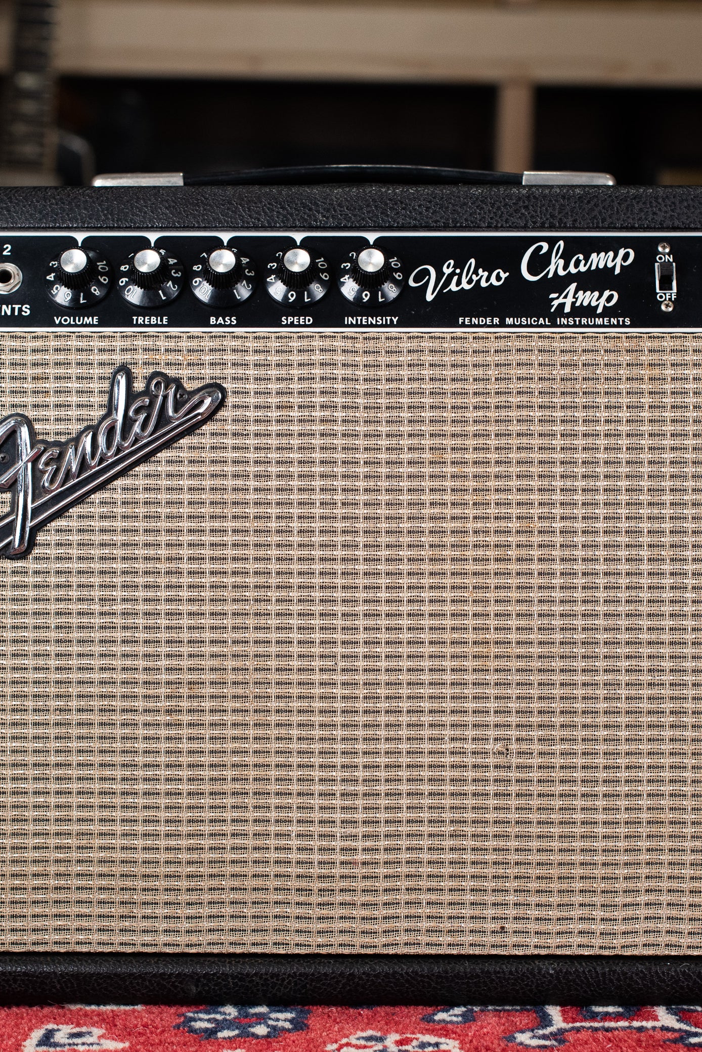 Vintage 1967 Fender Vibro Champ guitar amplifier