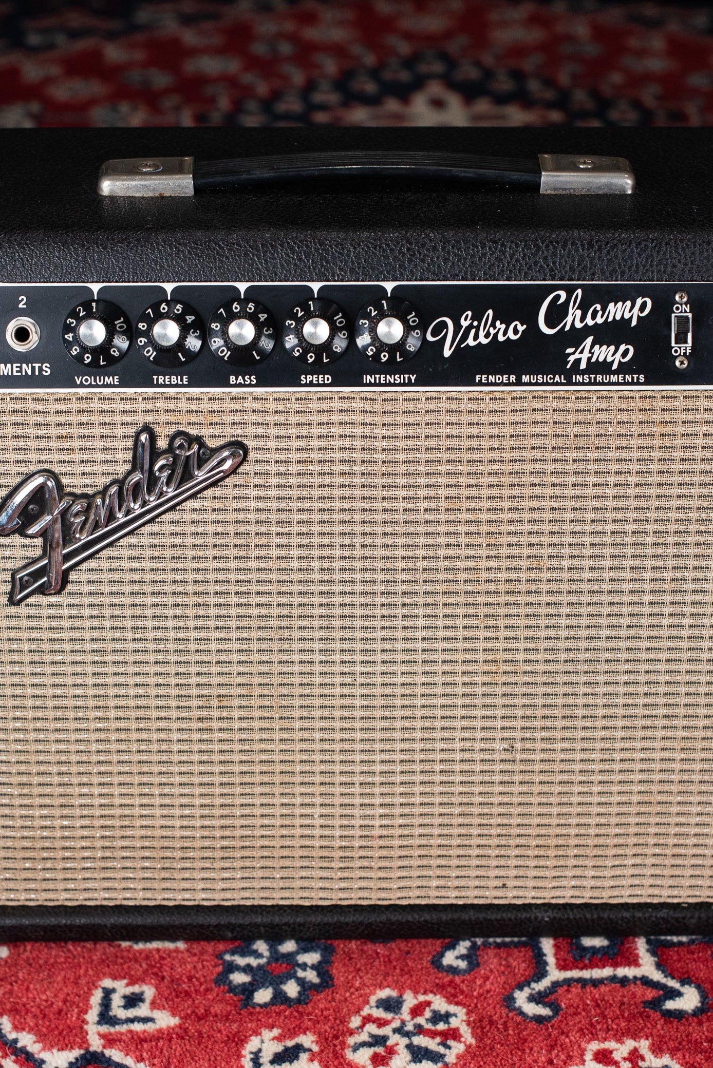Vintage 1967 Fender Vibro Champ guitar amplifier