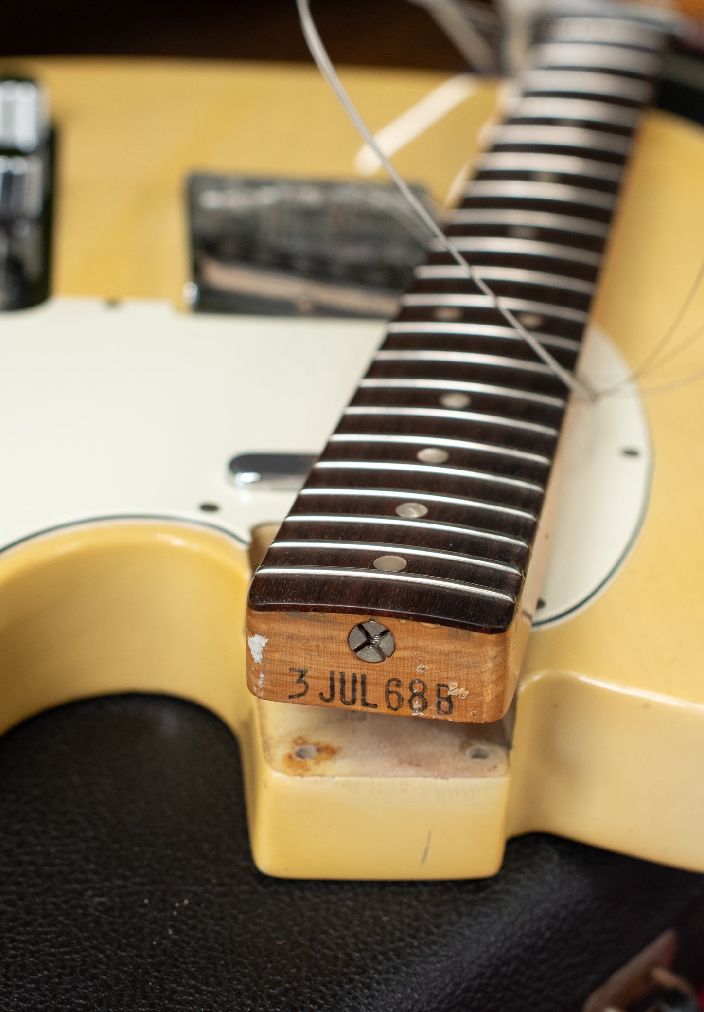 neck heel date stamp