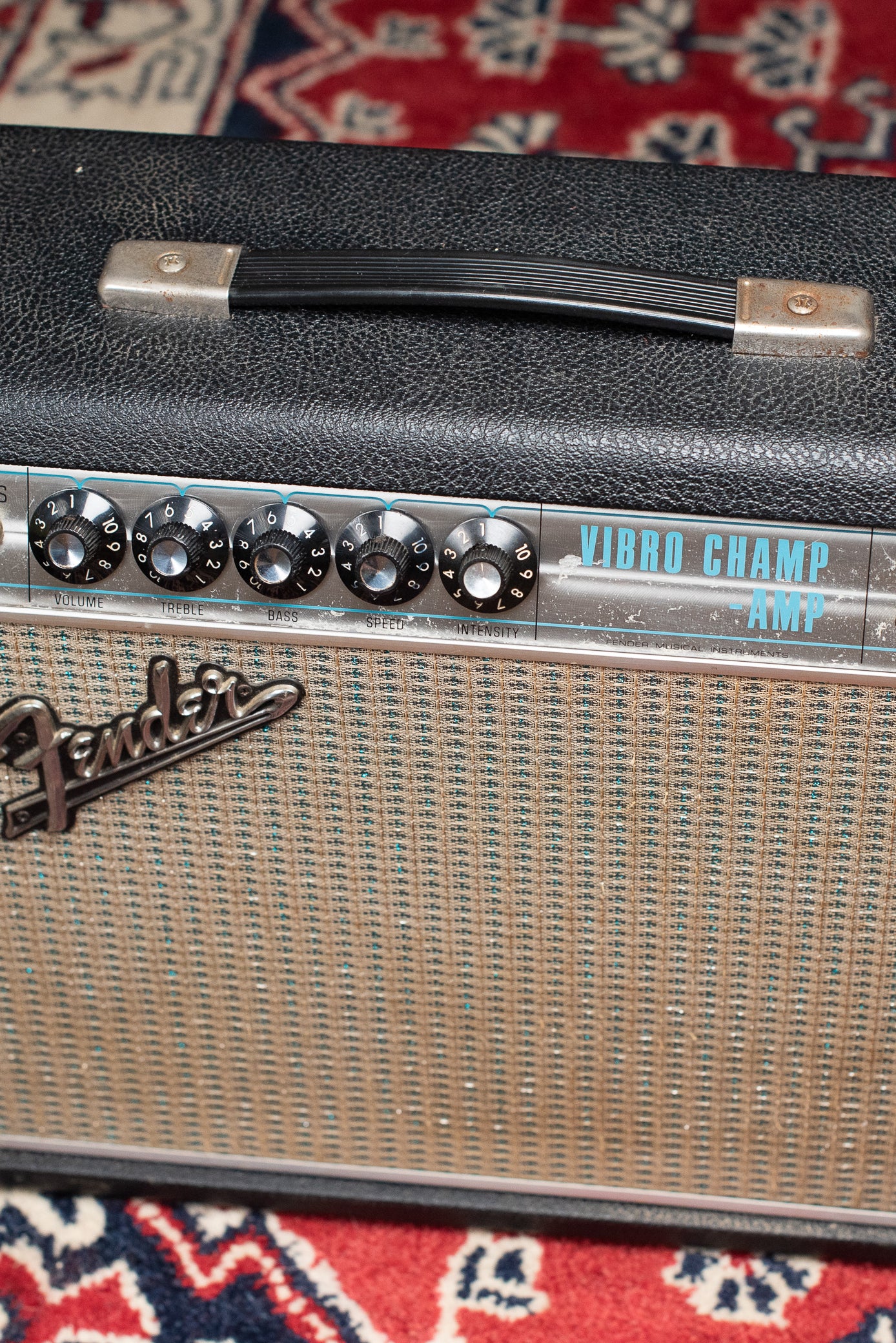 1969 Fender Vibro Champ Amp guitar amplifier