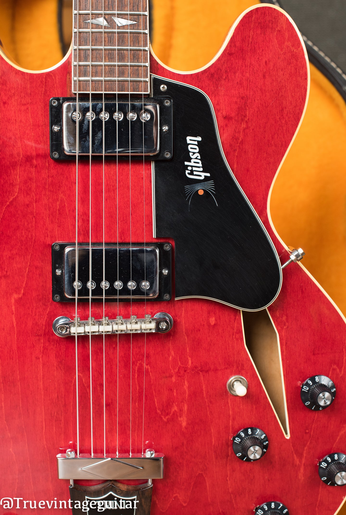 Gibson logo on pickguard, 1968 Gibson Trini Lopez Standard
