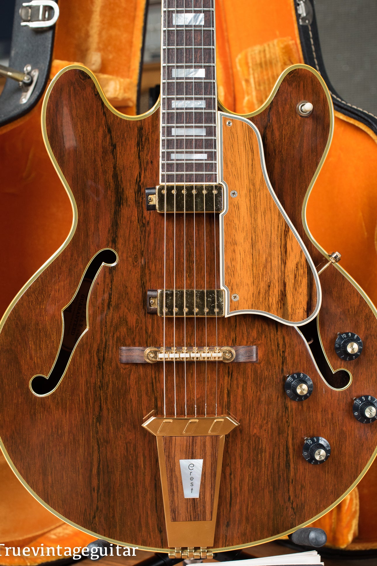 Gibson Crest Gold electric guitar 1970