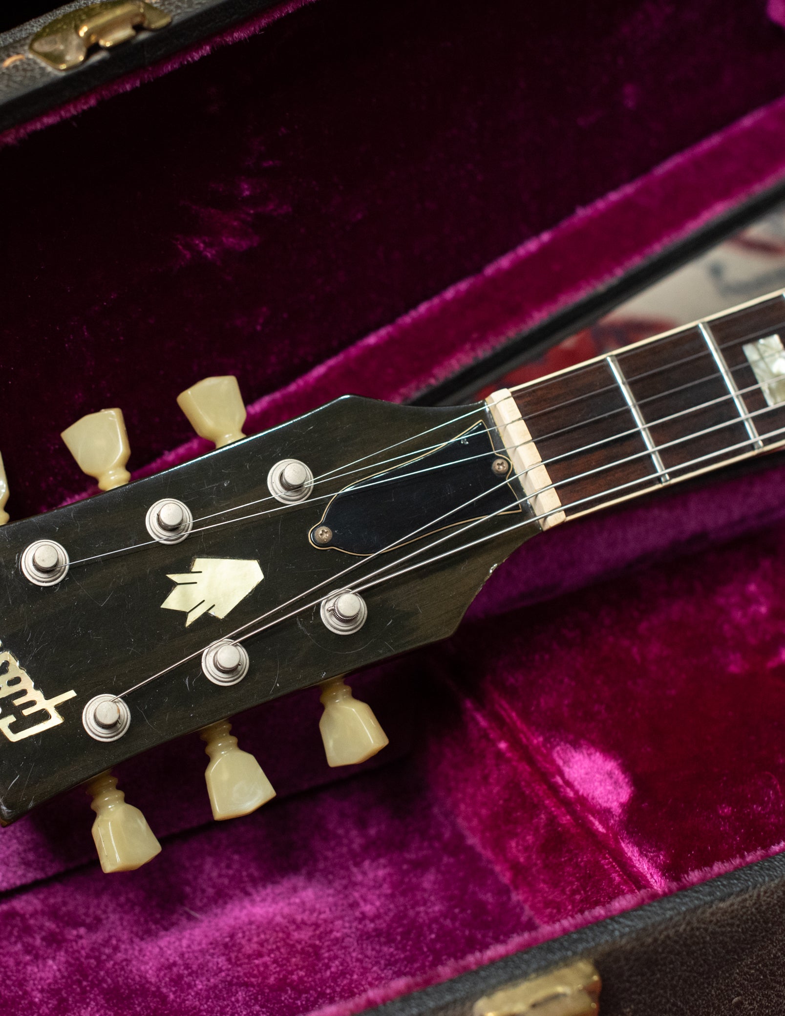 1970s Gibson block pearl logo