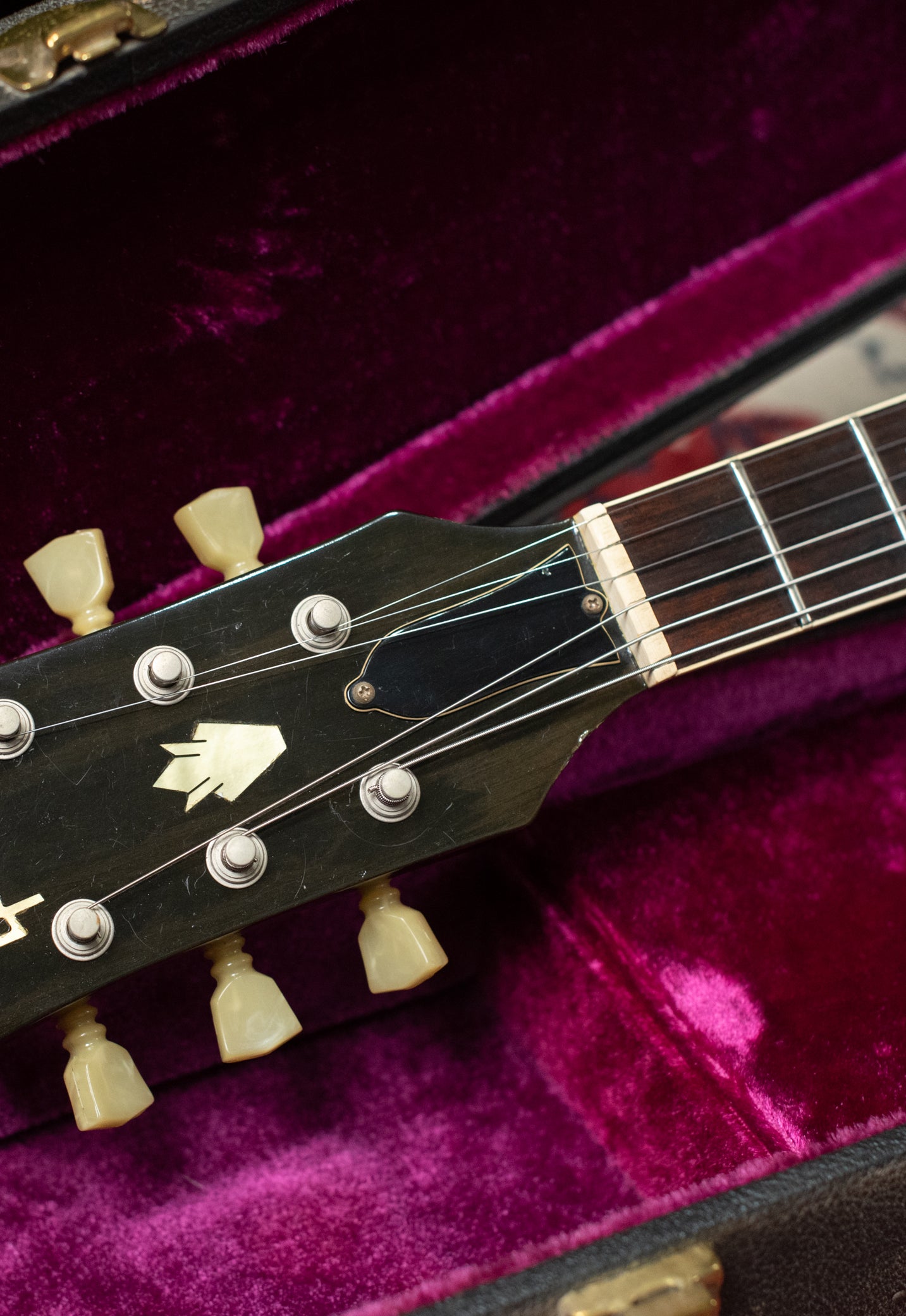 1970s Gibson block pearl logo