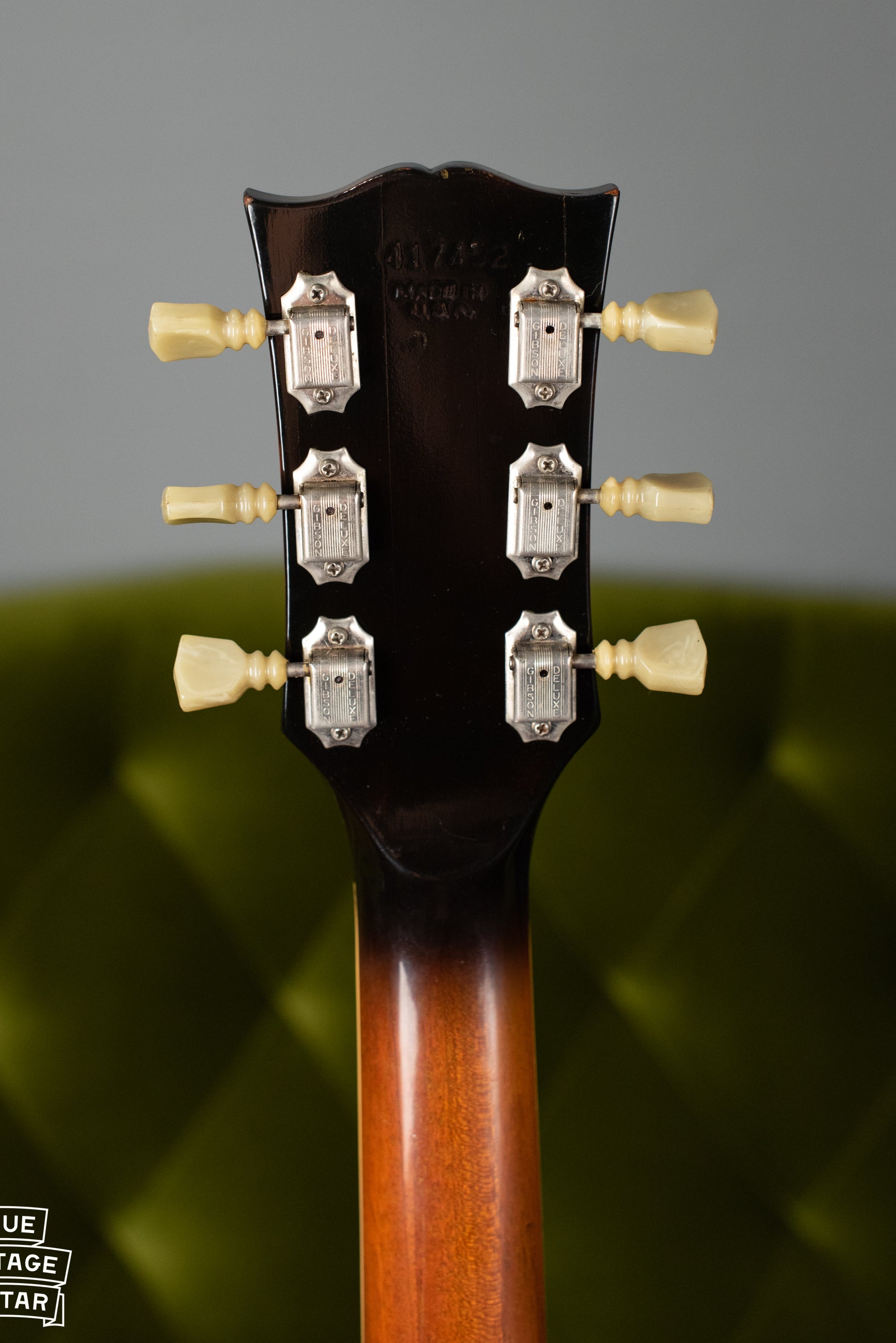 Sunburst back of headstock, tuners