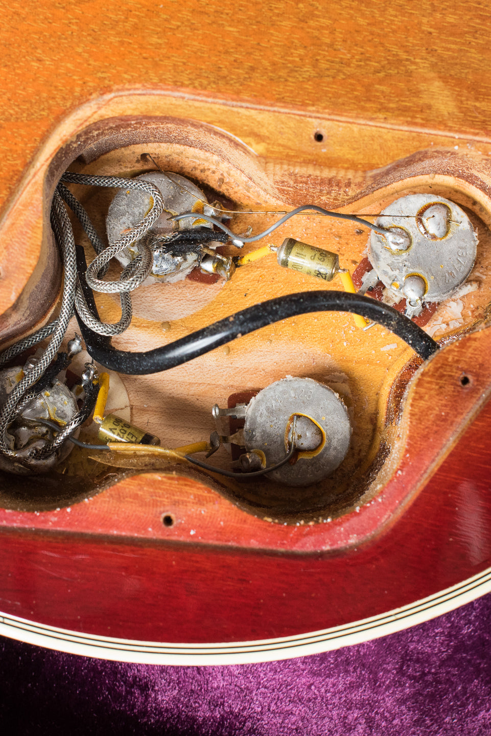 Original potentiometers, electronics, Vintage 1974 Gibson Les Paul Custom Cherry Sunburst