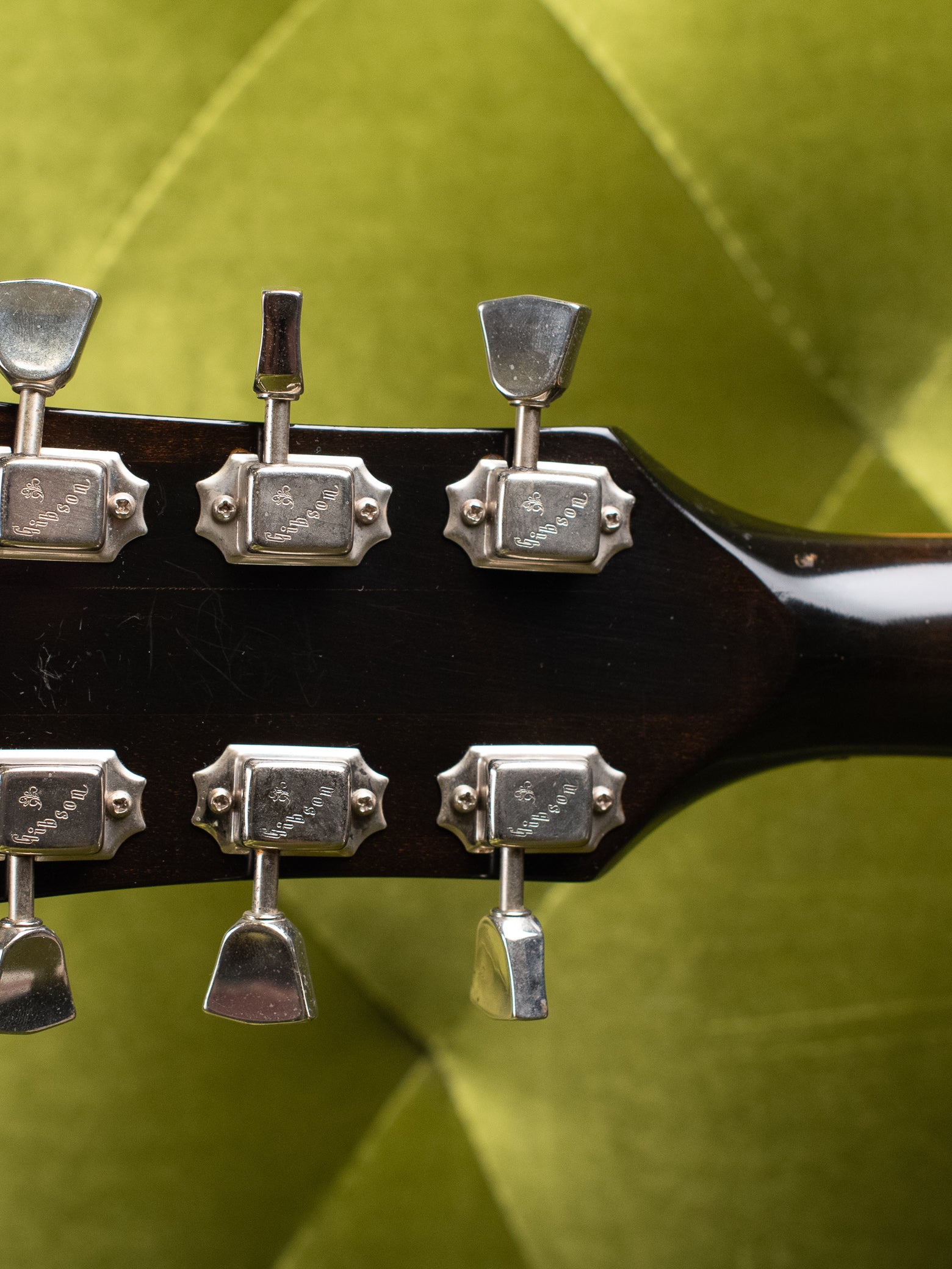 Original tuners, Gibson tuners, Vintage 1977 Gibson ES-335 Walnut with Bigsby