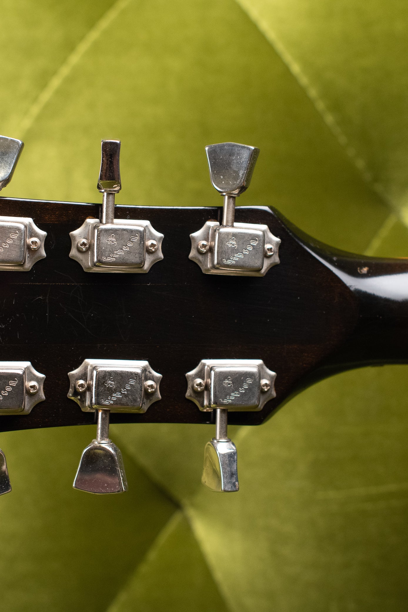 Original tuners, Gibson tuners, Vintage 1977 Gibson ES-335 Walnut with Bigsby