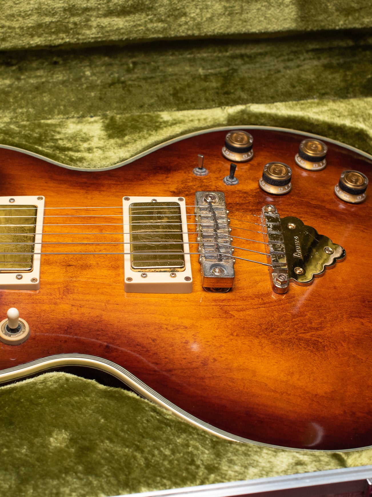 Vintage 1978 Ibanez Artist original flight case