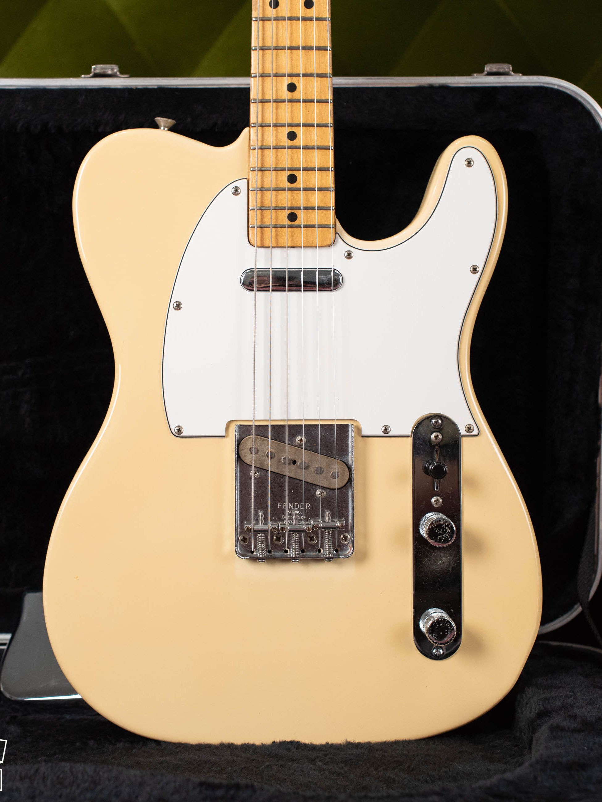 Vintage 1982 Fender Telecaster guitar white