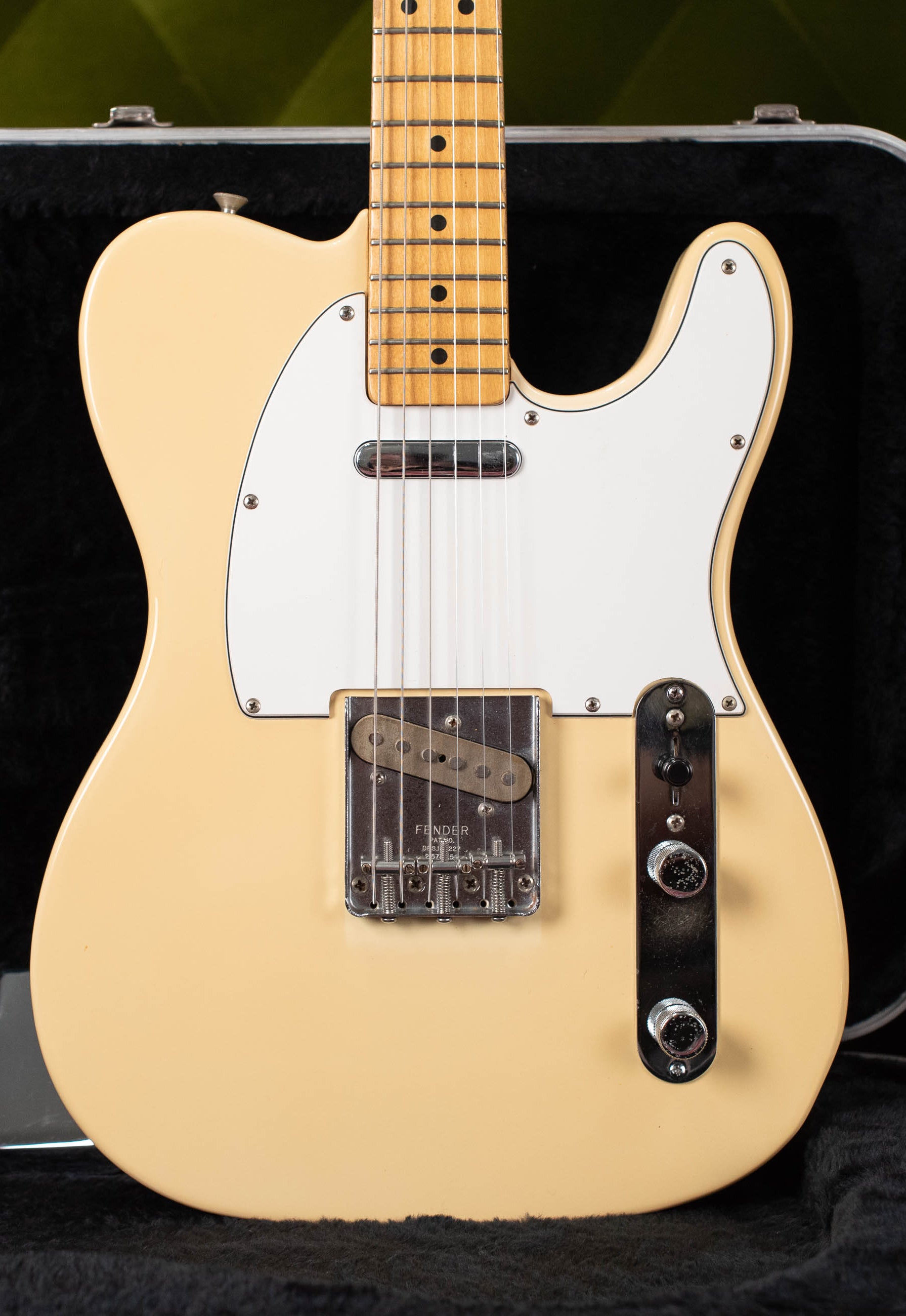 Vintage 1982 Fender Telecaster guitar white