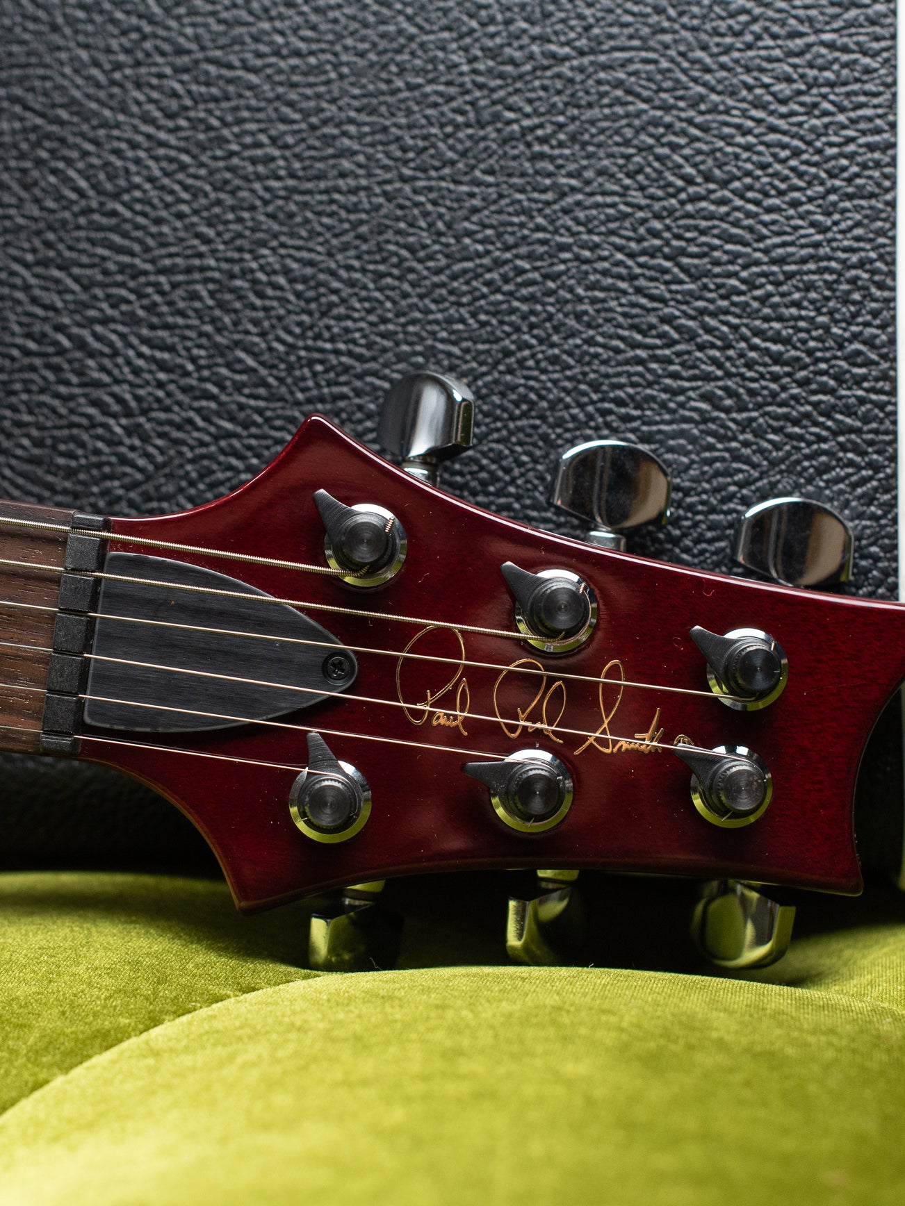 1996 Paul Reed Smith PRS Custom 24 electric guitar headstock