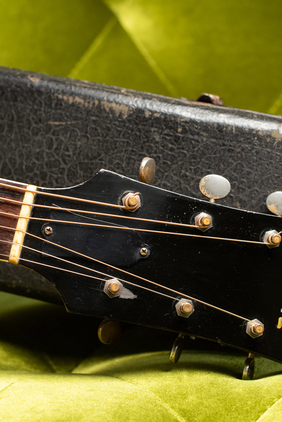 1941 Gibson Super Jumbo 100 SJ-100 headstock