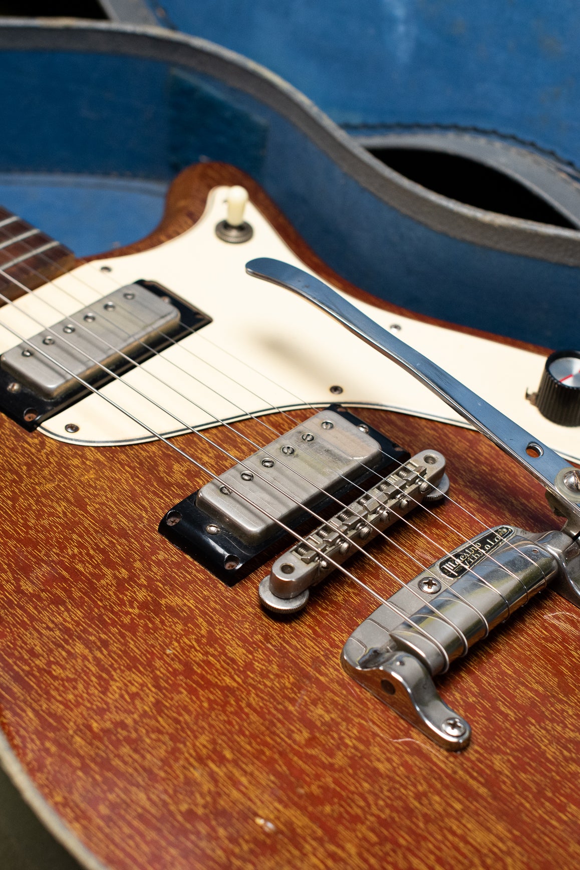 1965 Epiphone Wilshire Red Fox, case