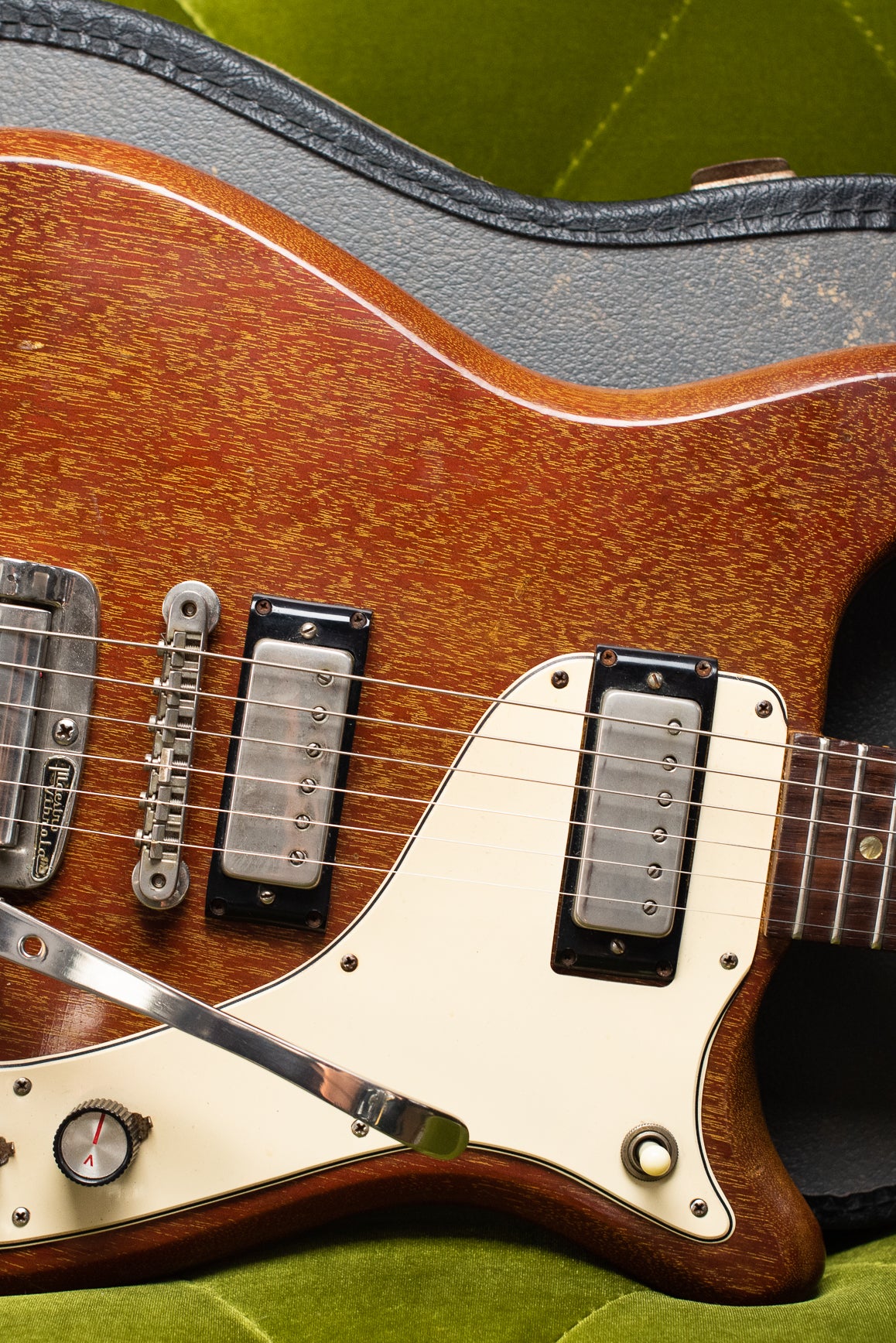 1965 Epiphone Wilshire Red Fox, body