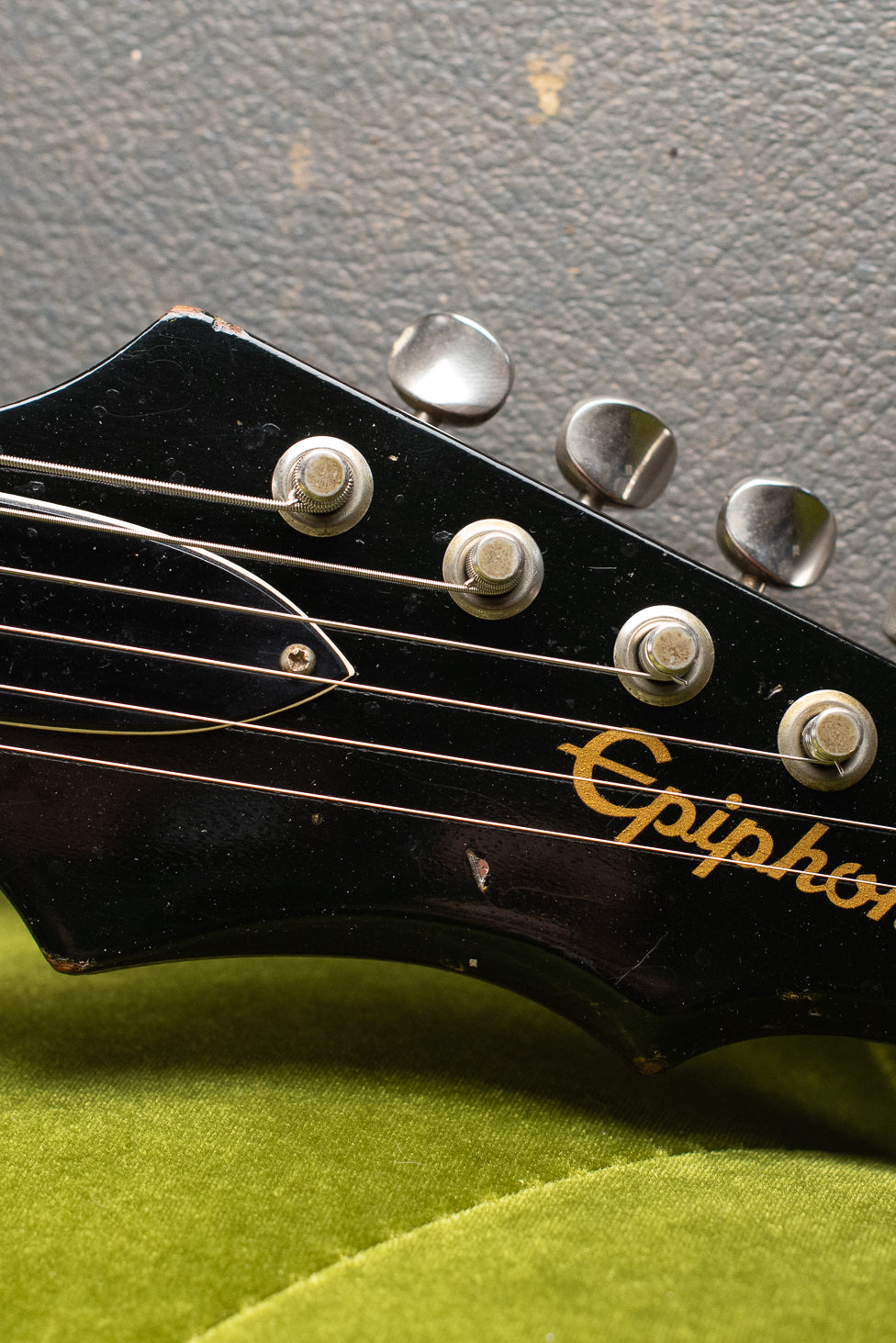 1965 Epiphone Wilshire Red Fox, headstock