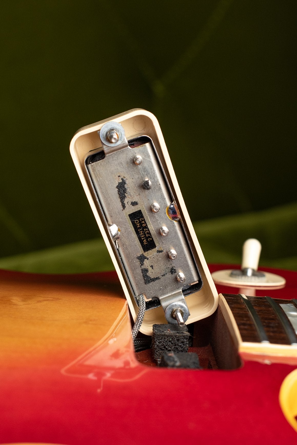 1970 Gibson Les Paul Deluxe, neck pickup, patent sticker