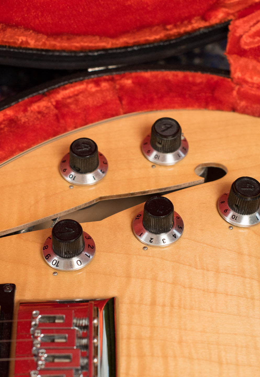 Knobs, 1976 Fender Starcaster Natural