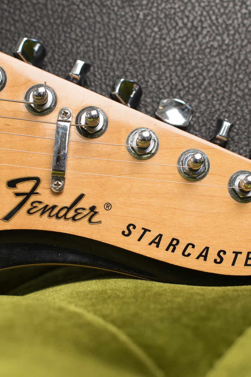 Headstock, Vintage 1976 Fender Starcaster Natural
