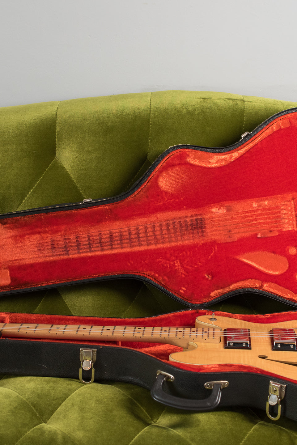 Original Case, Vintage 1976 Fender Starcaster Natural