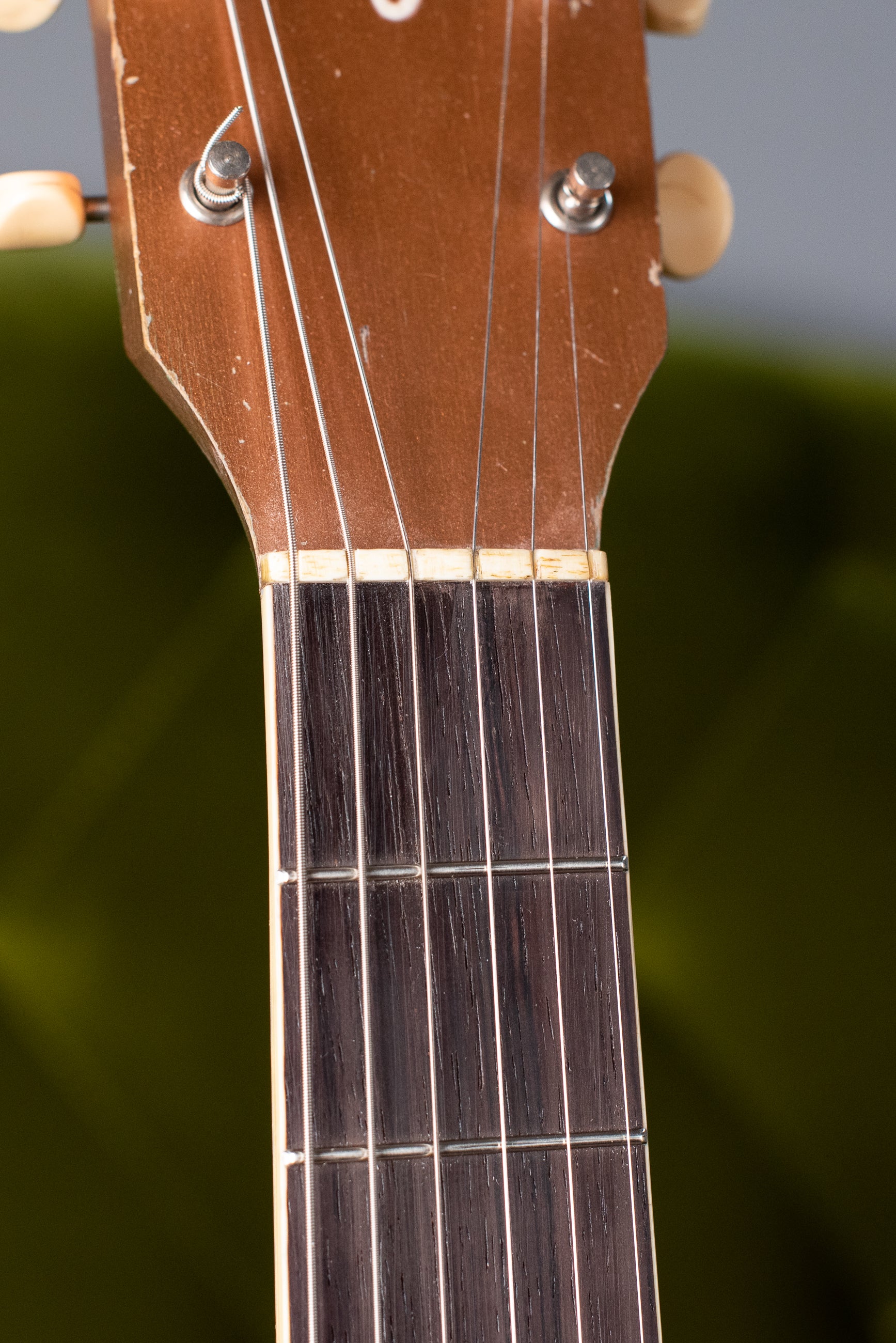 Original nut, Vintage Harmony H44 Stratotone