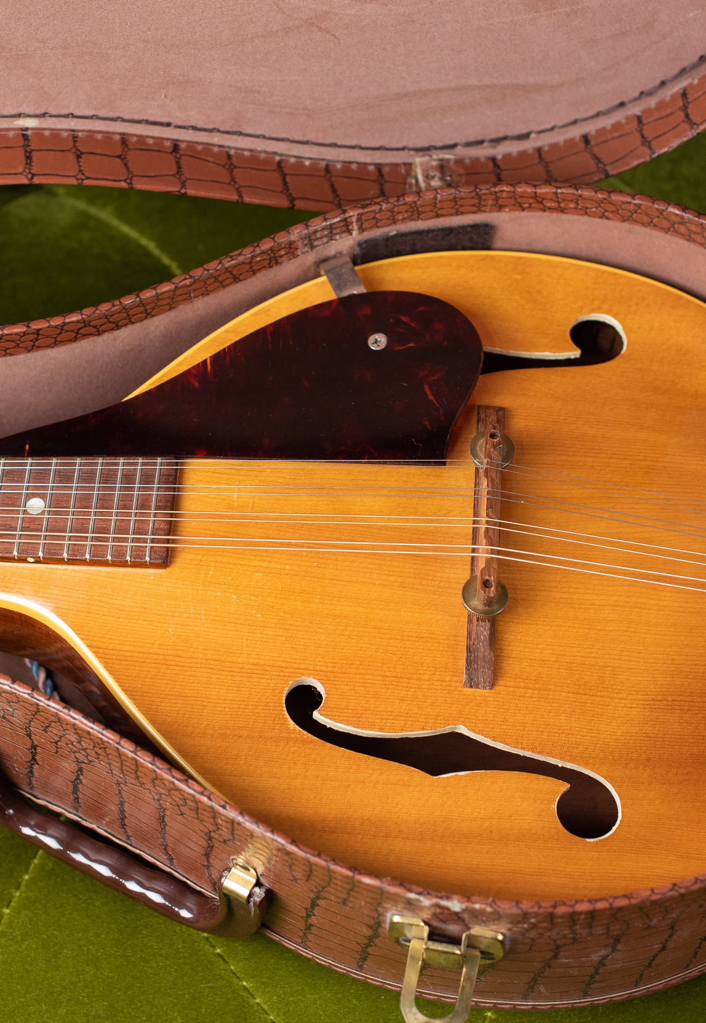 Vintage Gibson A style mandolin