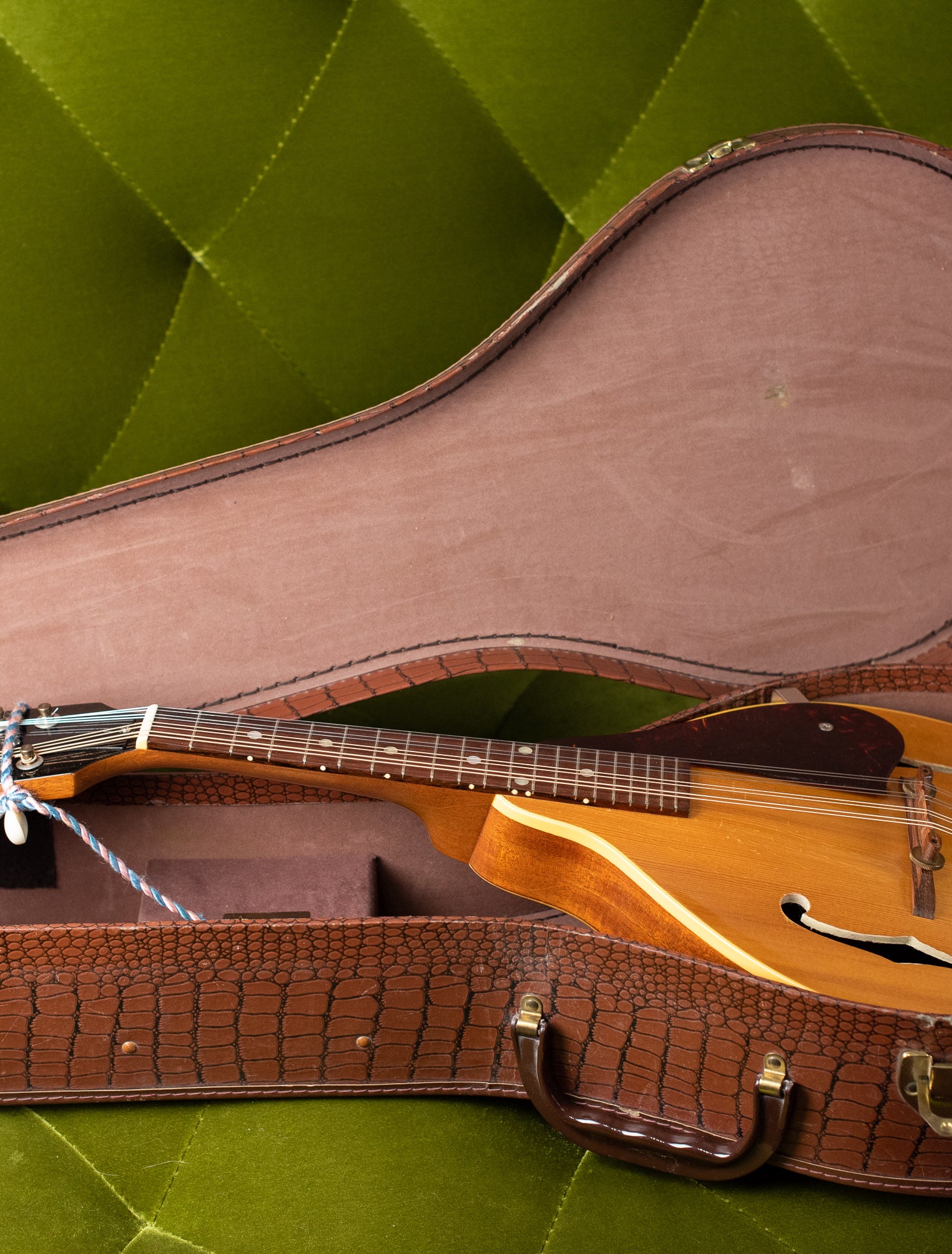 Vintage 1957 Gibson A-40 N Mandolin
