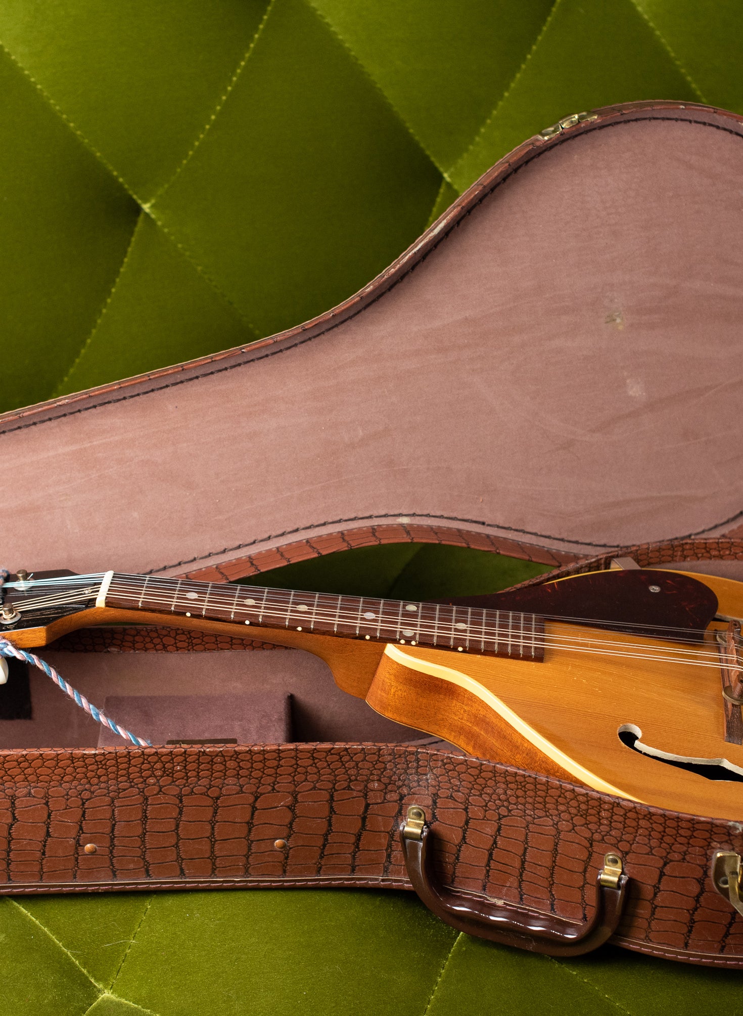 Vintage 1957 Gibson A-40 N Mandolin