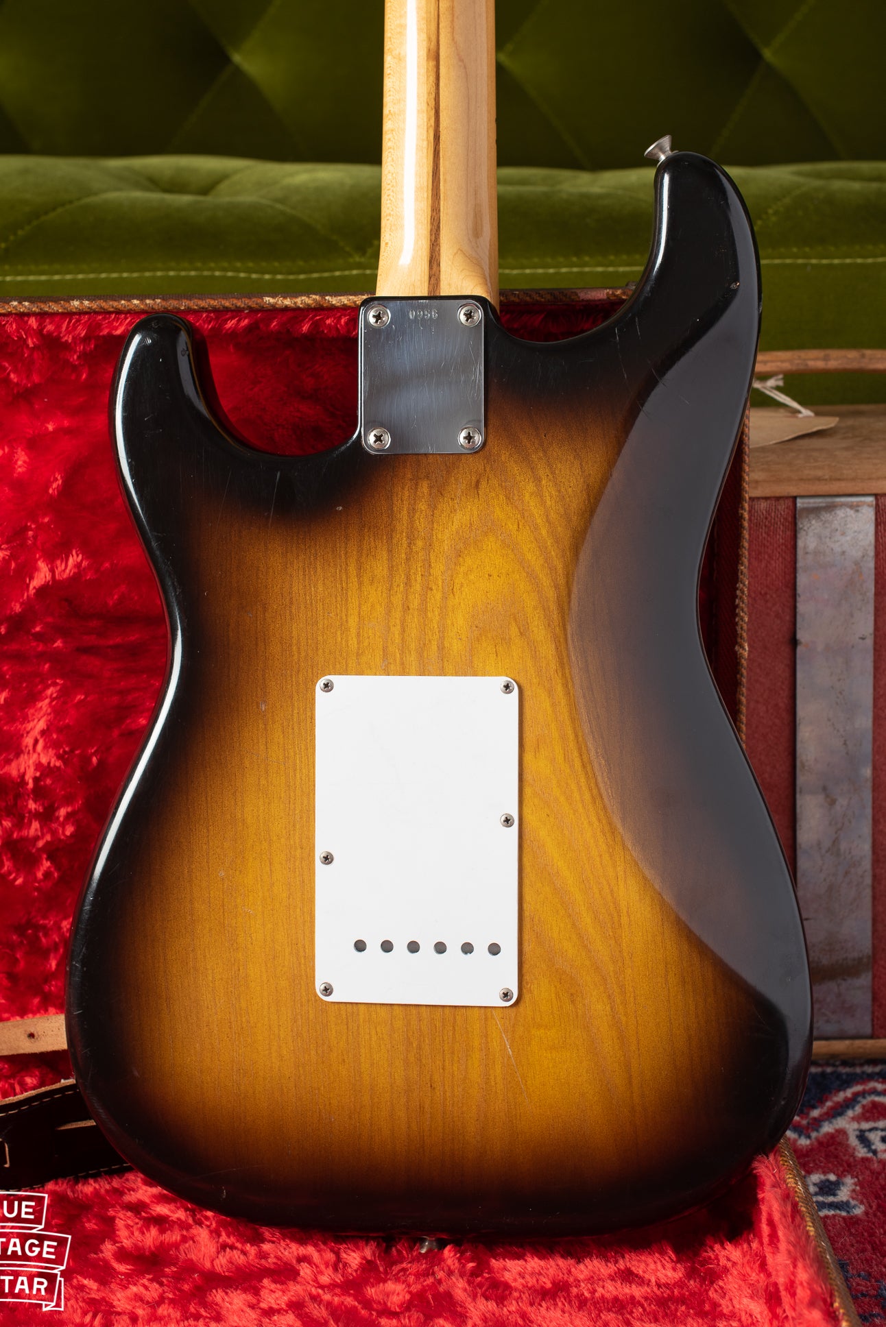 Back of Fender Stratocaster 1954, Ash body, back plate with round string holes