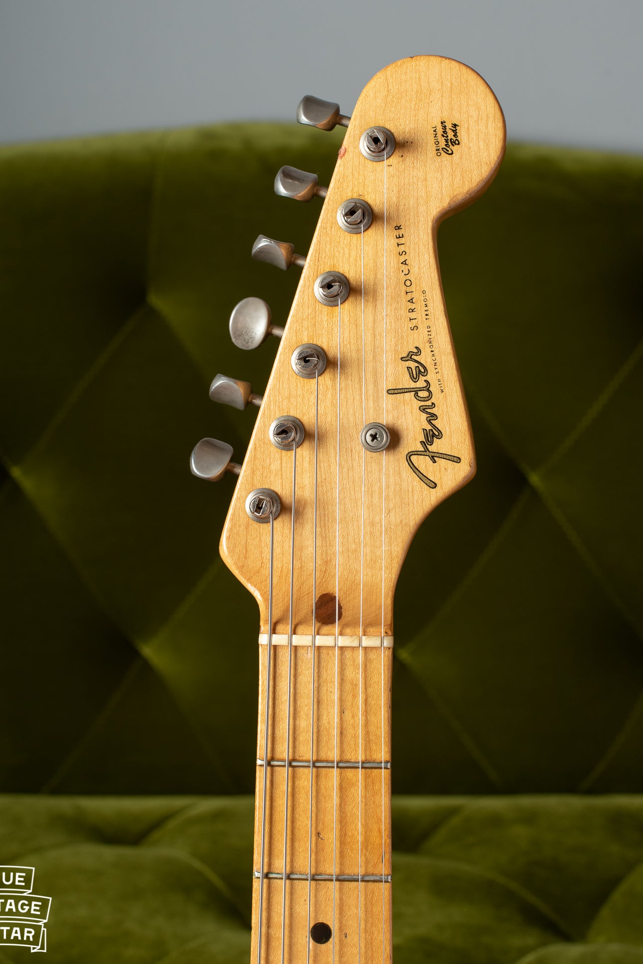 Fender Stratocaster 1954 headstock, round contours