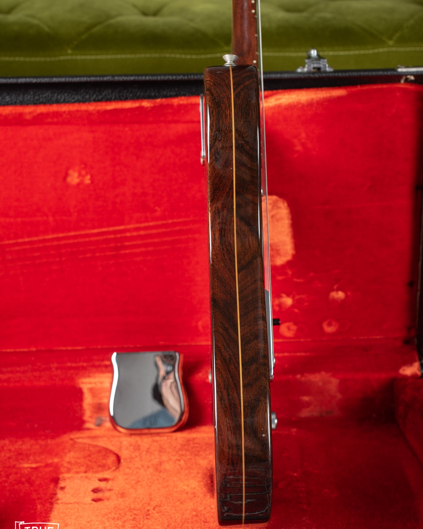 Maple laminate center strip in the body of the Fender Rosewood Telecaster 1971