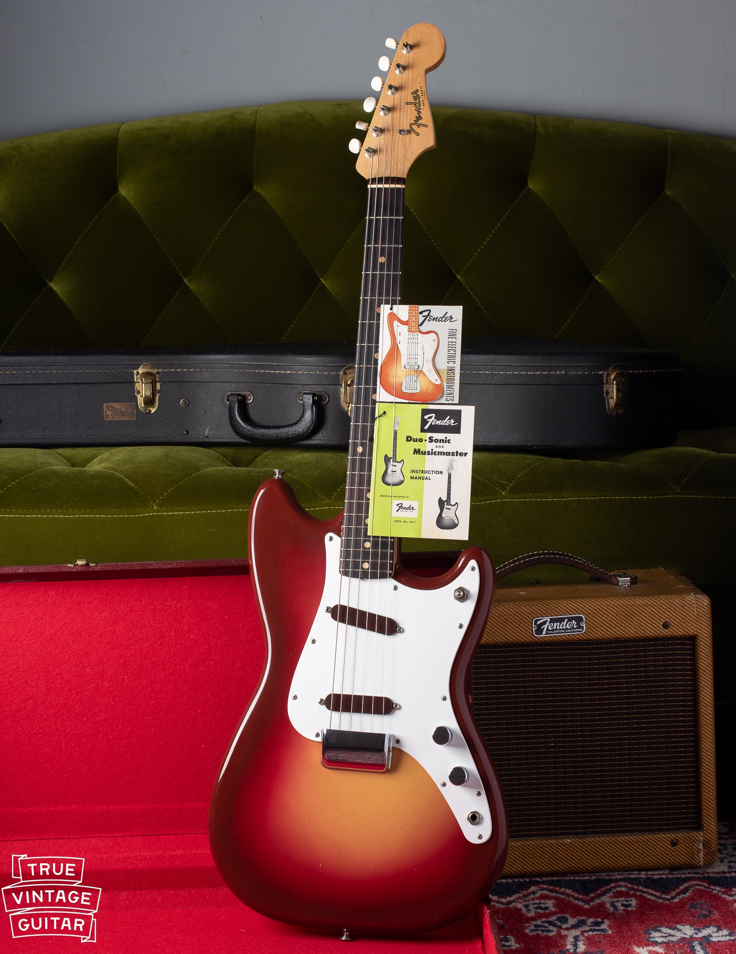 Fender Duo Sonic 1962 guitar with hang tags