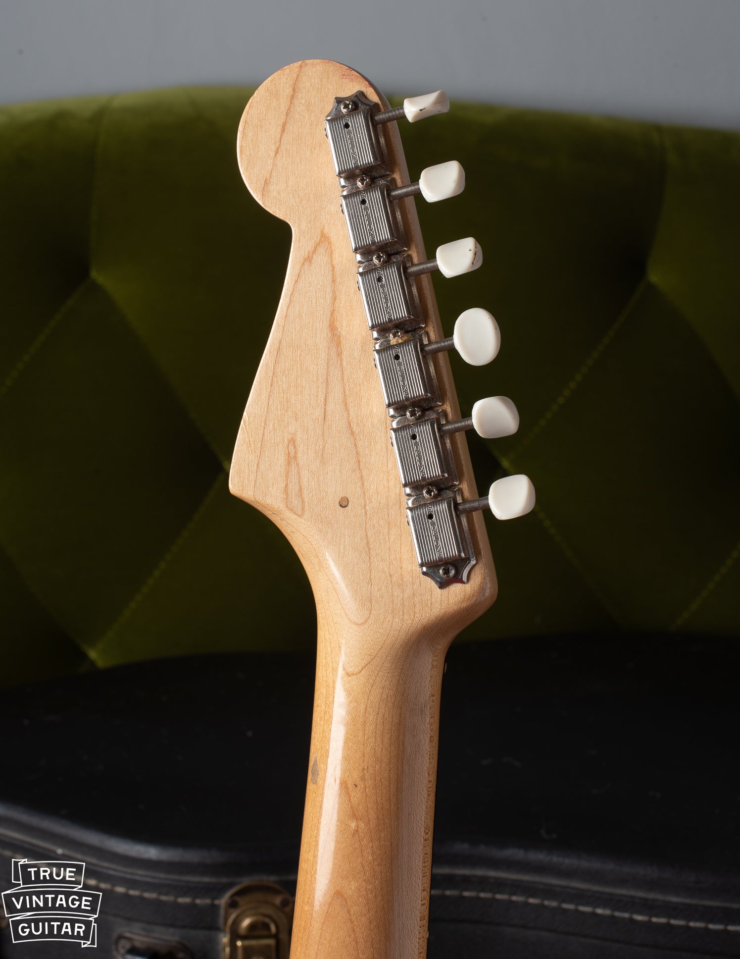 Single line Kluson tuners Fender Duo Sonic 1962