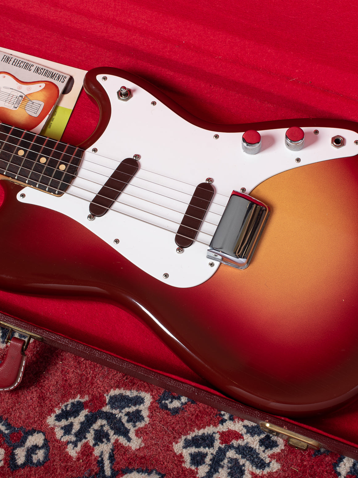 Body of Fender Duo Sonic 1962