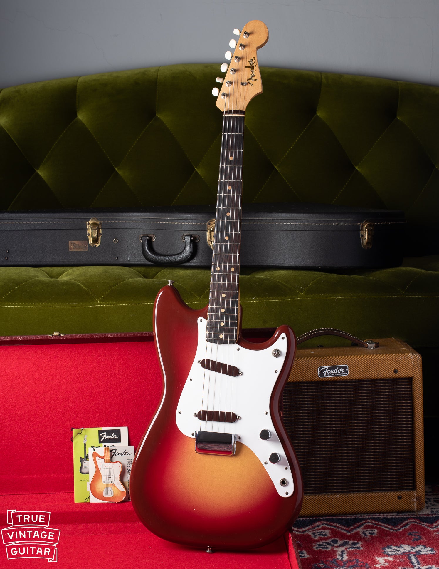 Fender Duo Sonic 1962 guitar with sunburst finish