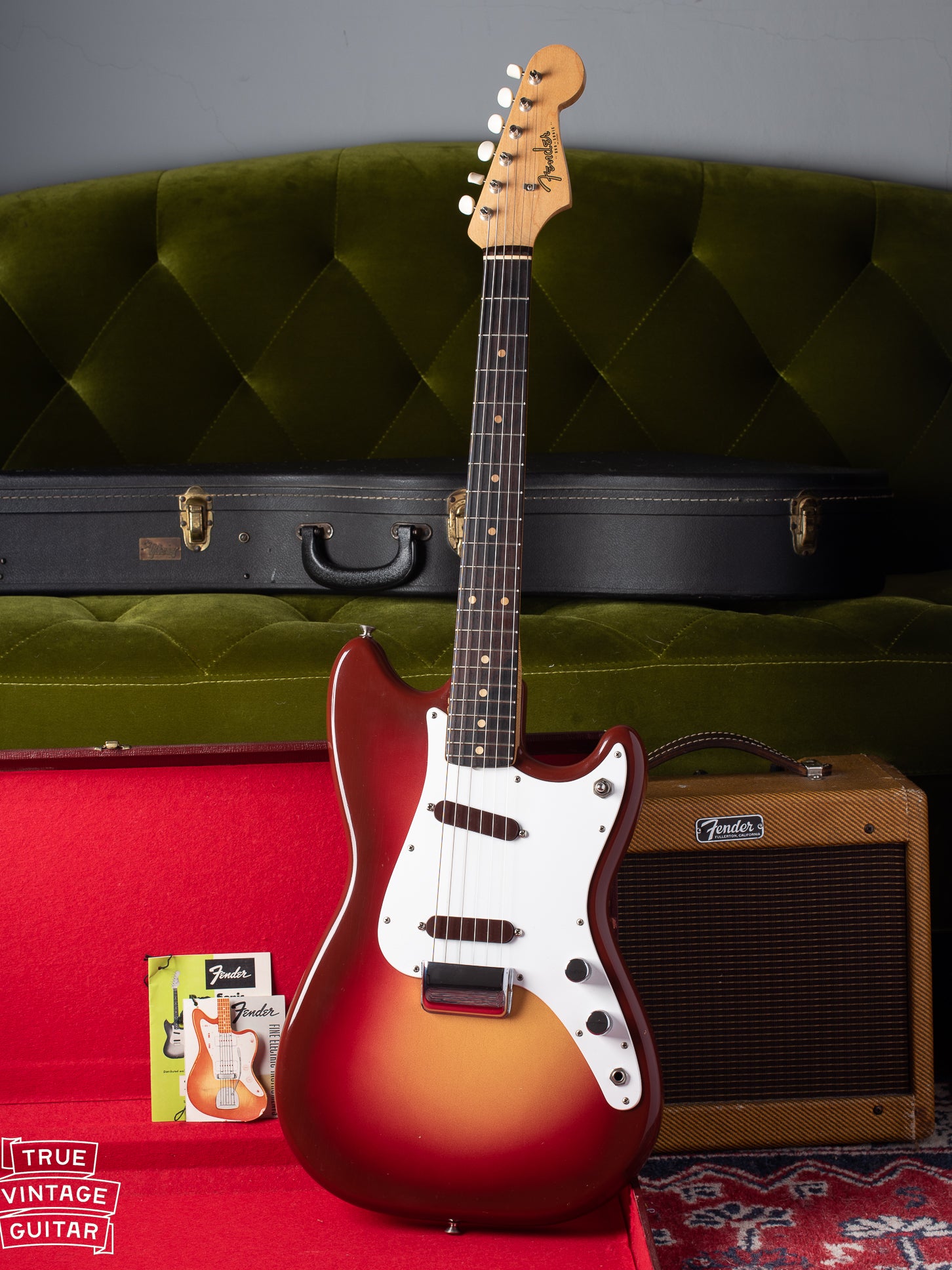 Fender Duo Sonic 1962 guitar with sunburst finish