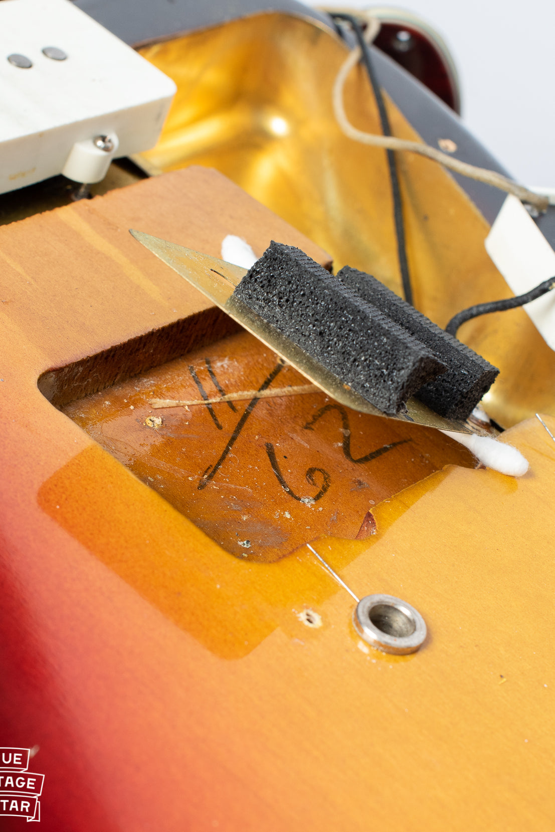 Fender Jazzmaster 1963 pickup cavity pencil date 11/62