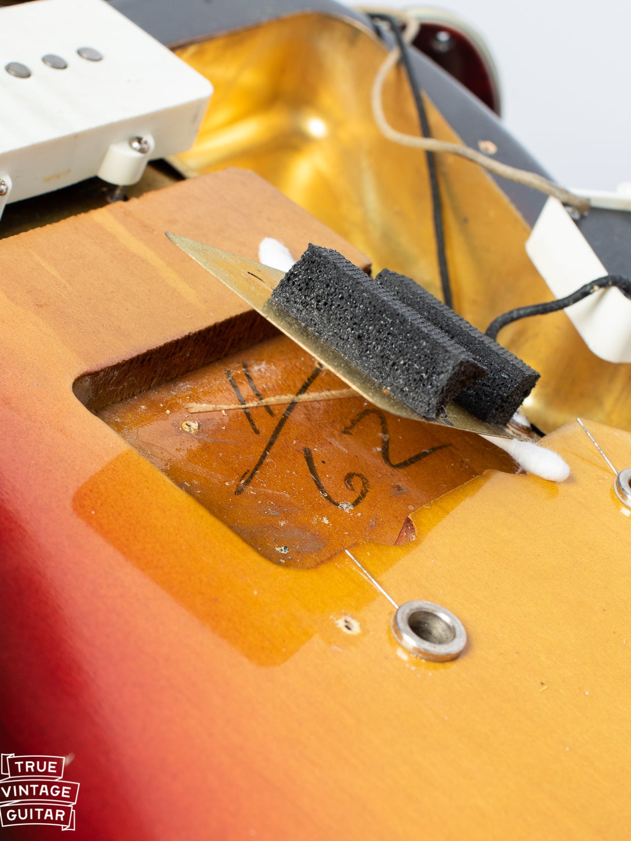 Fender Jazzmaster 1963 pickup cavity pencil date 11/62