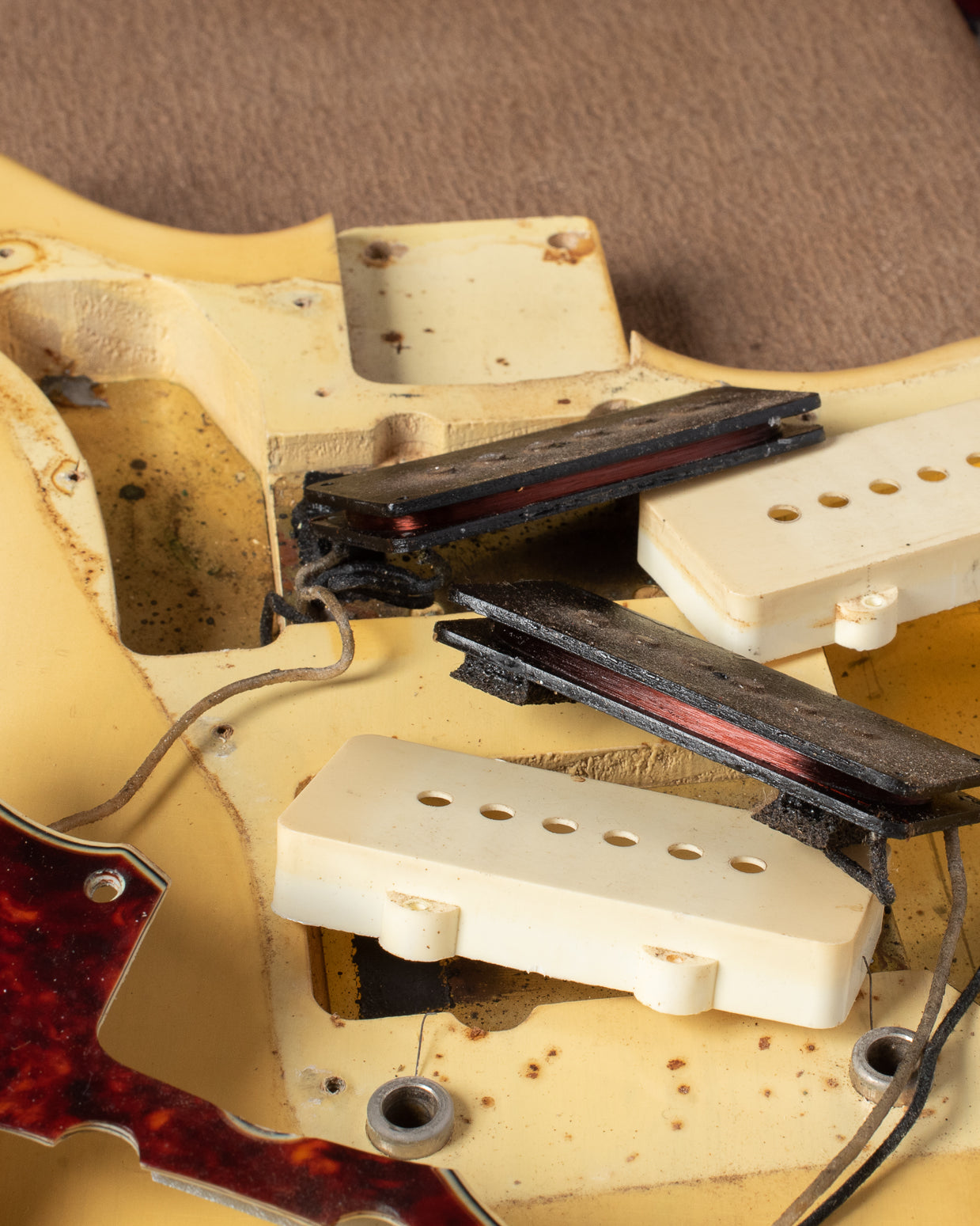 Original pickup coils and black bobbin