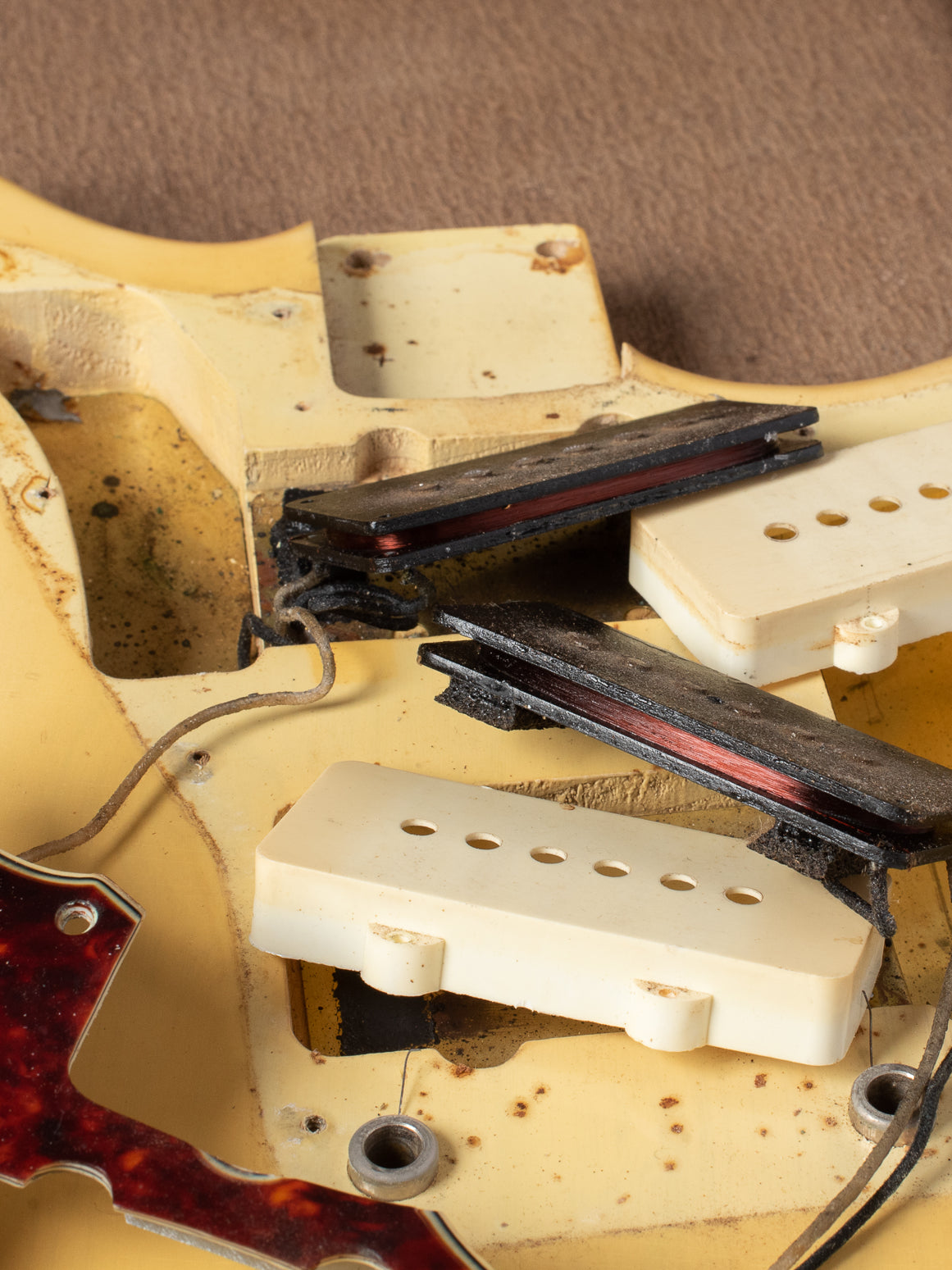 Original pickup coils and black bobbin