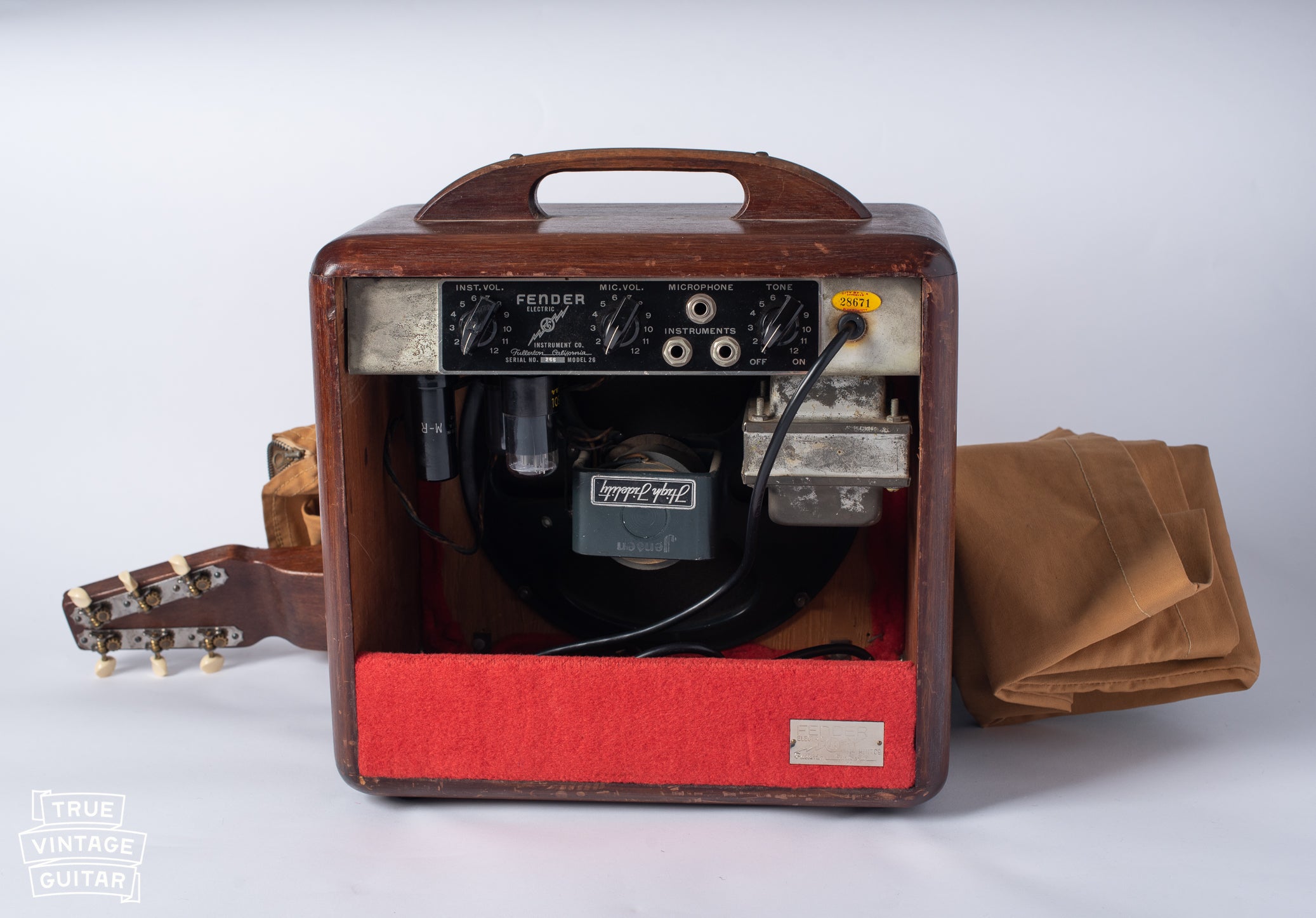 Fender Model 26 Amp woody with small Fender metal badge