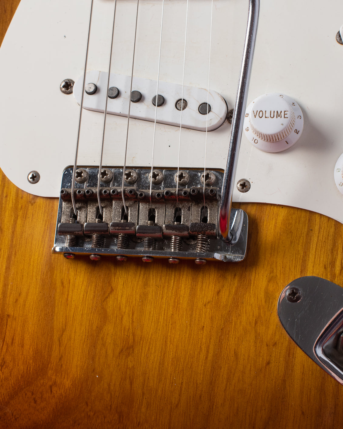 Bridge saddles on Fender Stratocaster 1954
